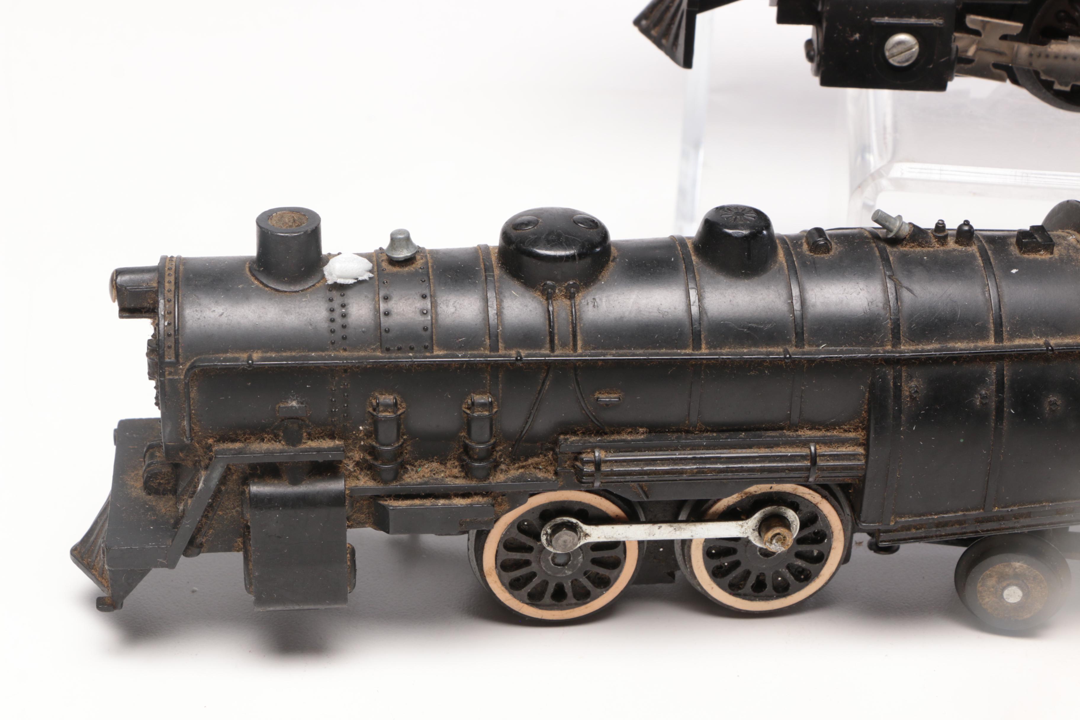 Pre-War Lionel Model Train Cars with Track, 1930s Vintage
