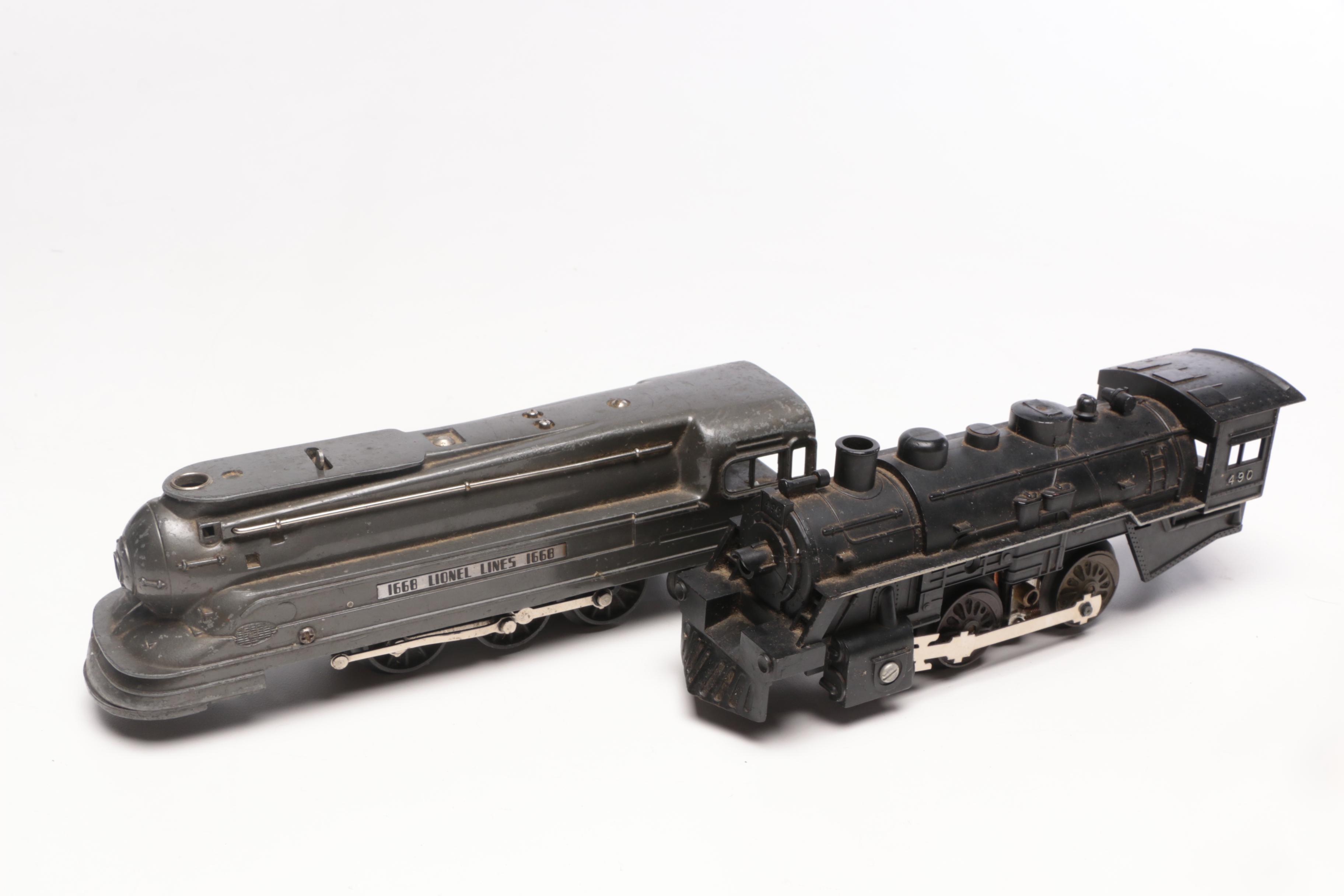Pre-War Lionel Model Train Cars with Track, 1930s Vintage