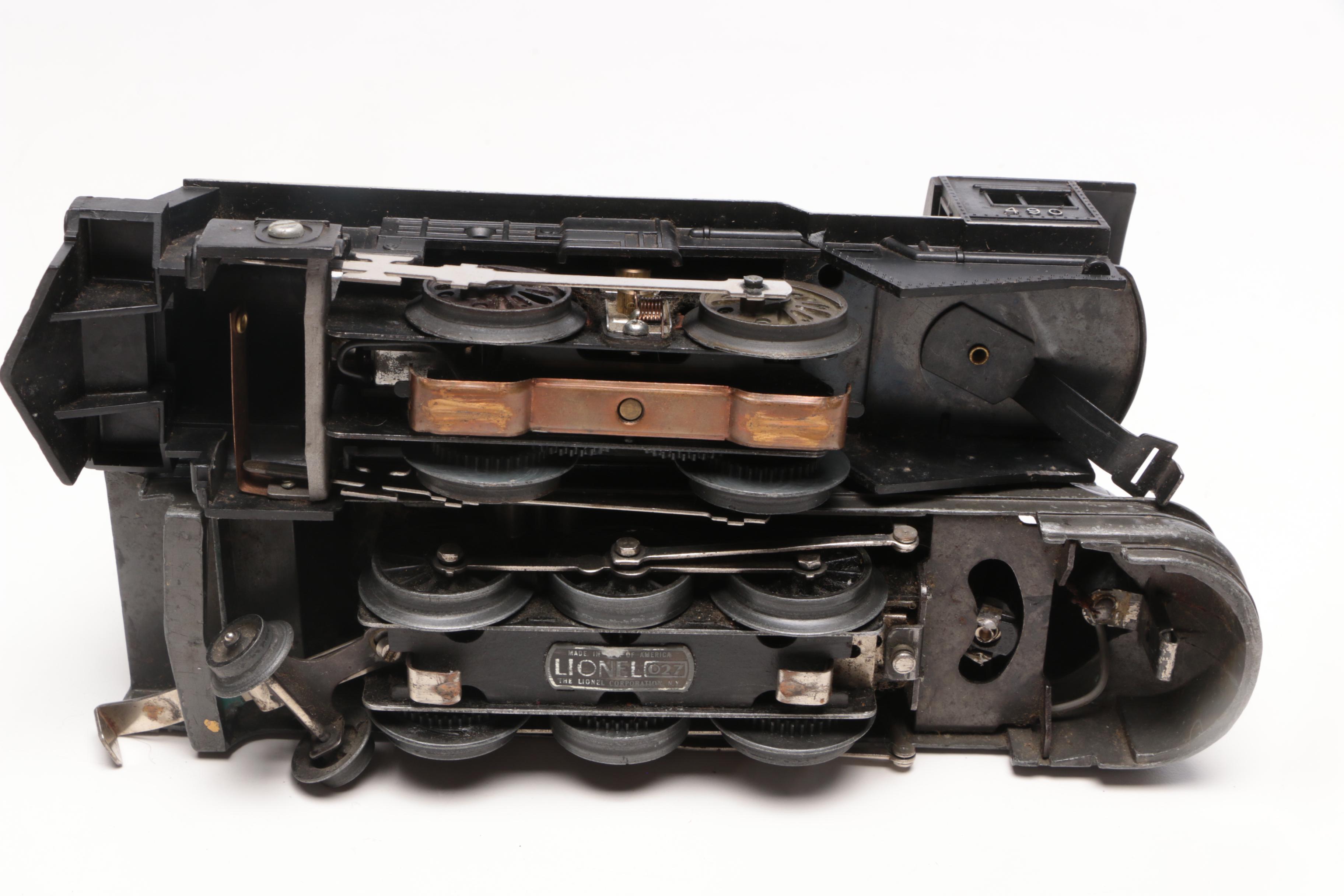 Pre-War Lionel Model Train Cars with Track, 1930s Vintage