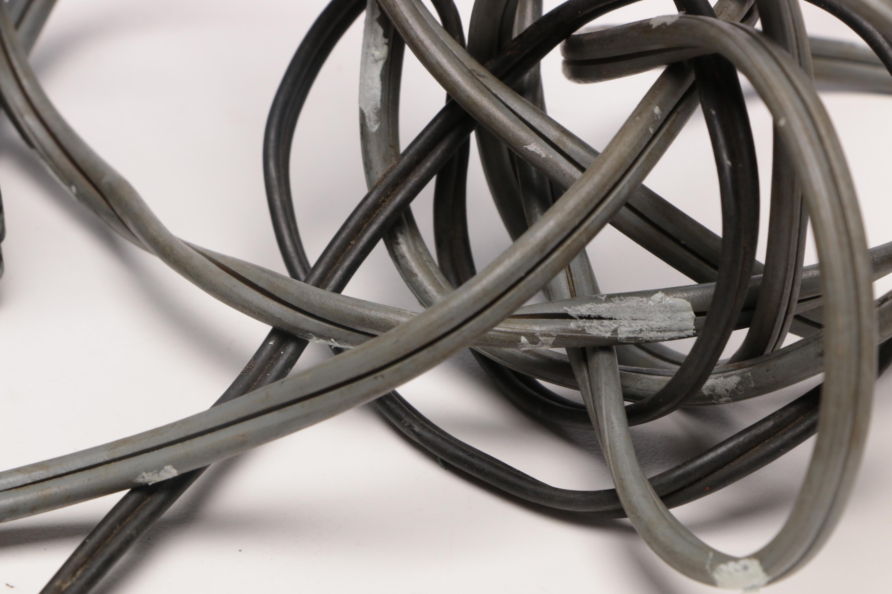 Pre-War Lionel Model Train Cars with Track, 1930s Vintage