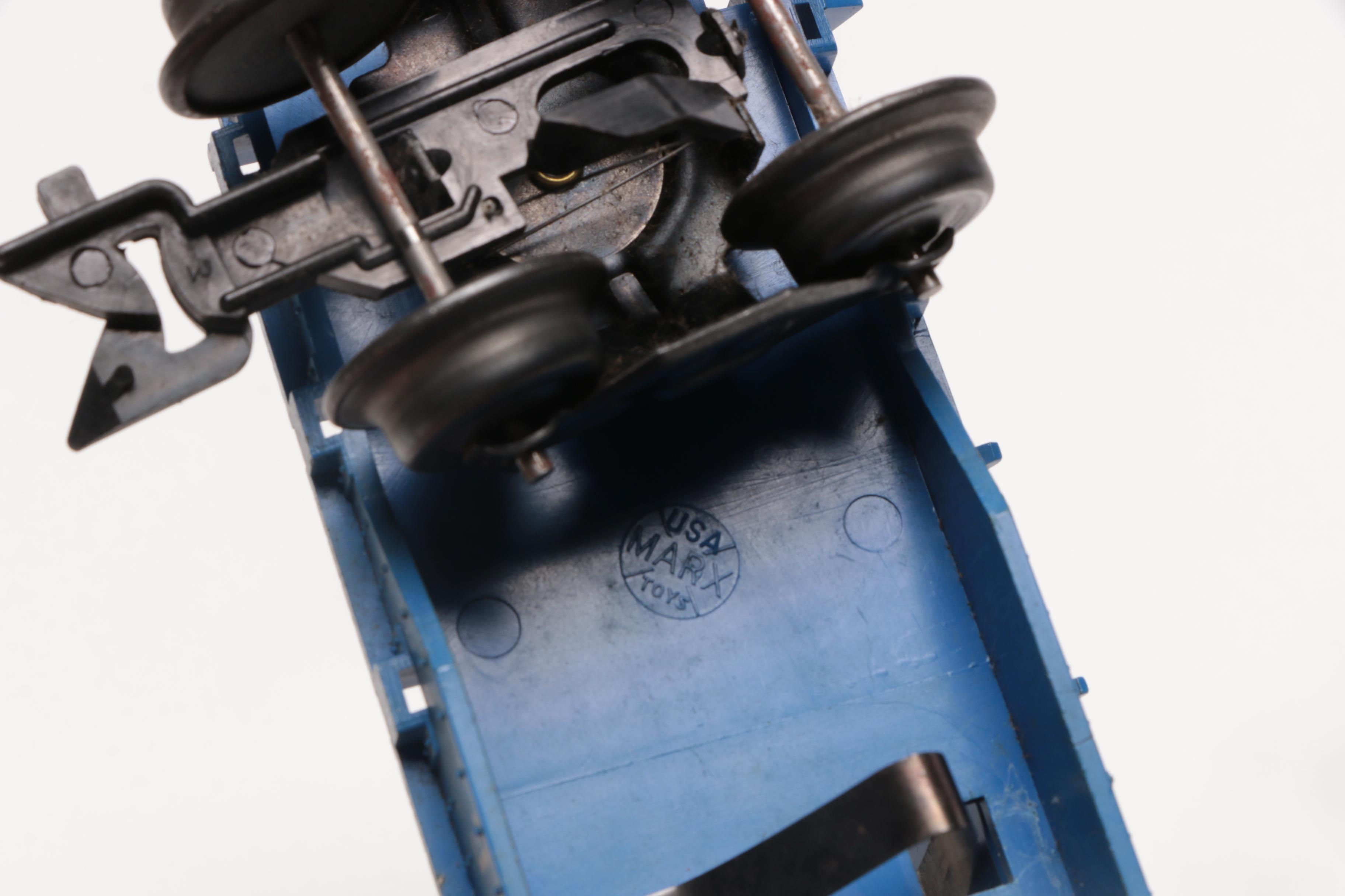 Pre-War Lionel Model Train Cars with Track, 1930s Vintage