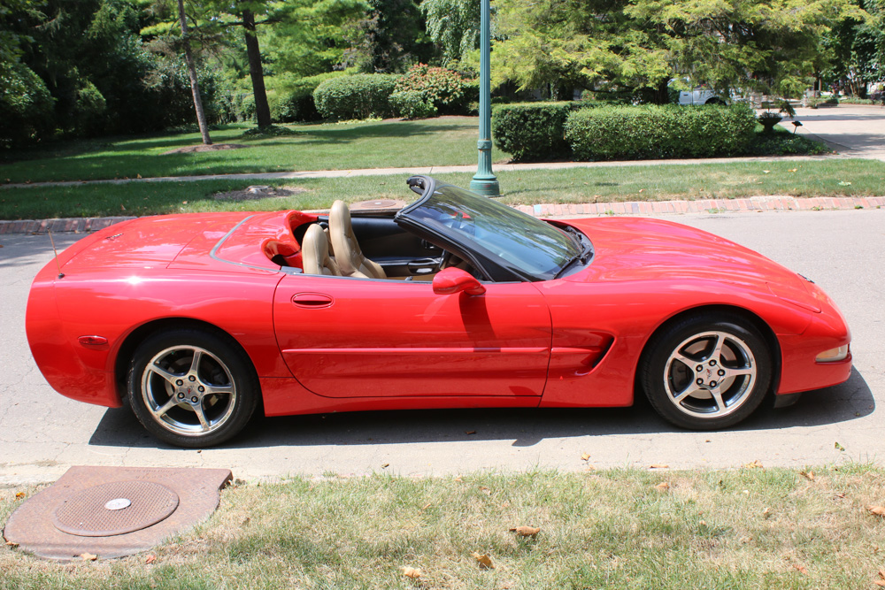 2004 Chevrolet Corvette Convertible in Magnetic Red Metallic