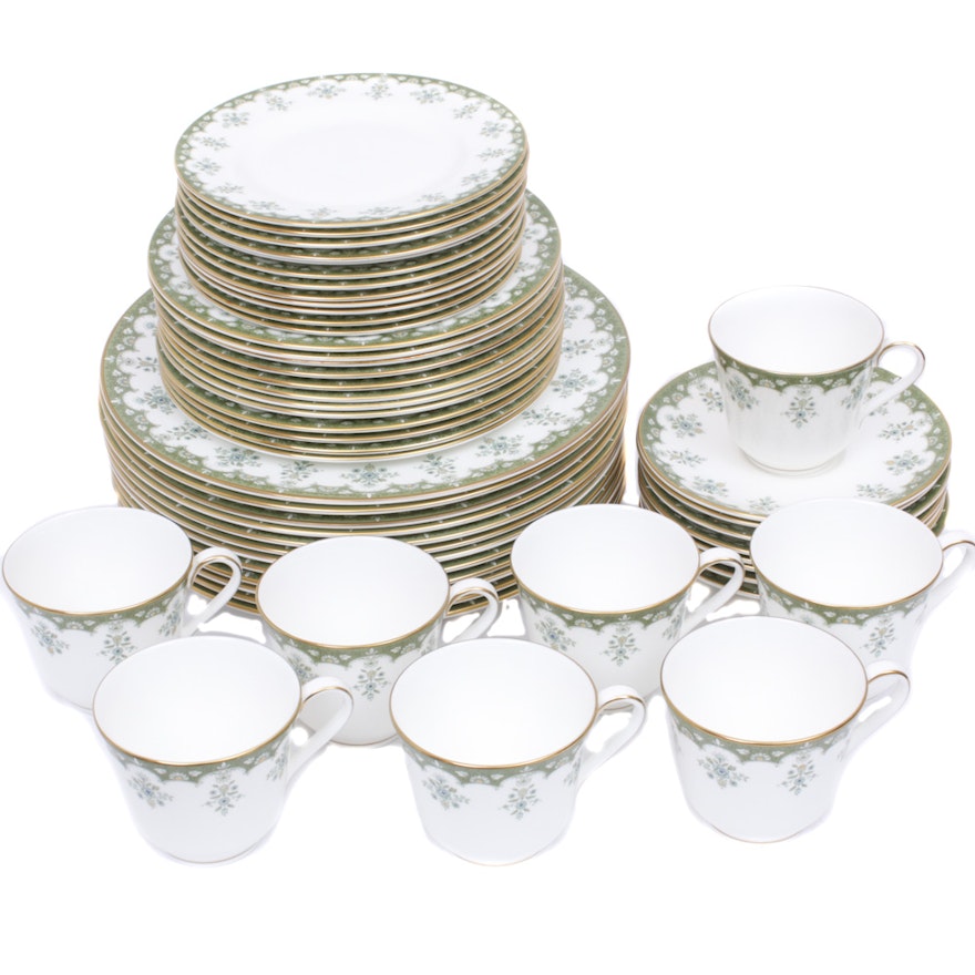 Royal Doulton "Ashmont" Bone China Dinnerware, 1970s