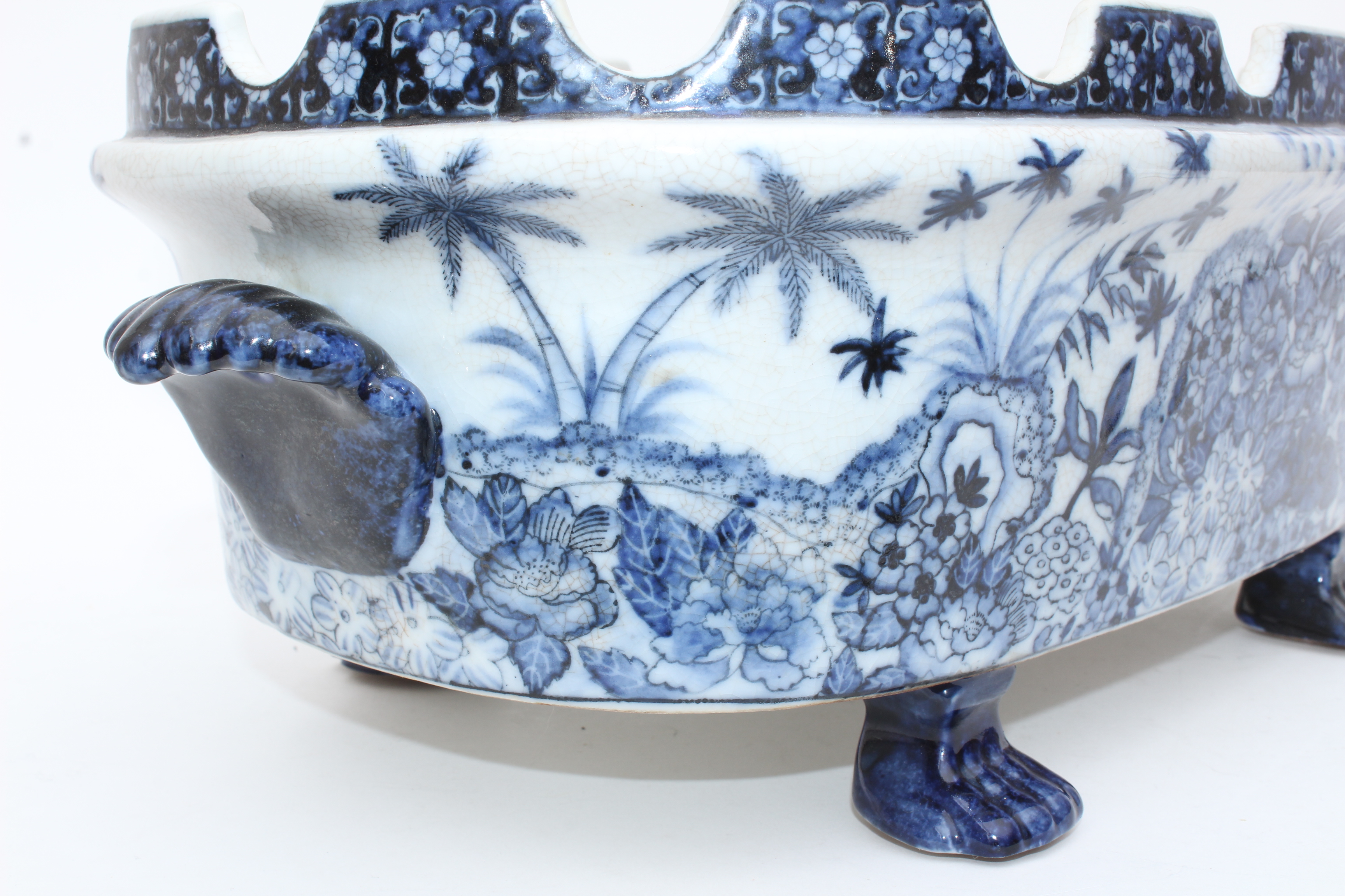 Chinese United Wilson Blue and White Porcelain Footed Foot Bath