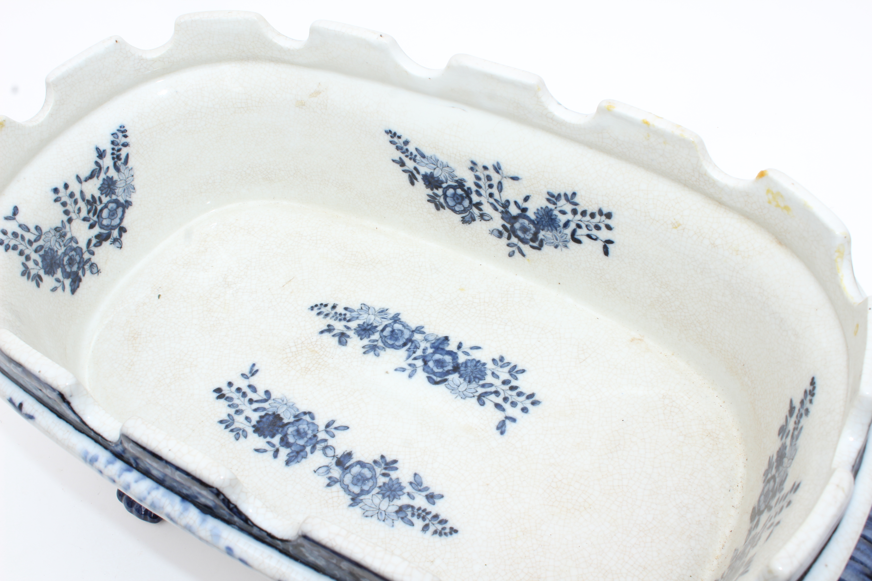 Chinese United Wilson Blue and White Porcelain Footed Foot Bath