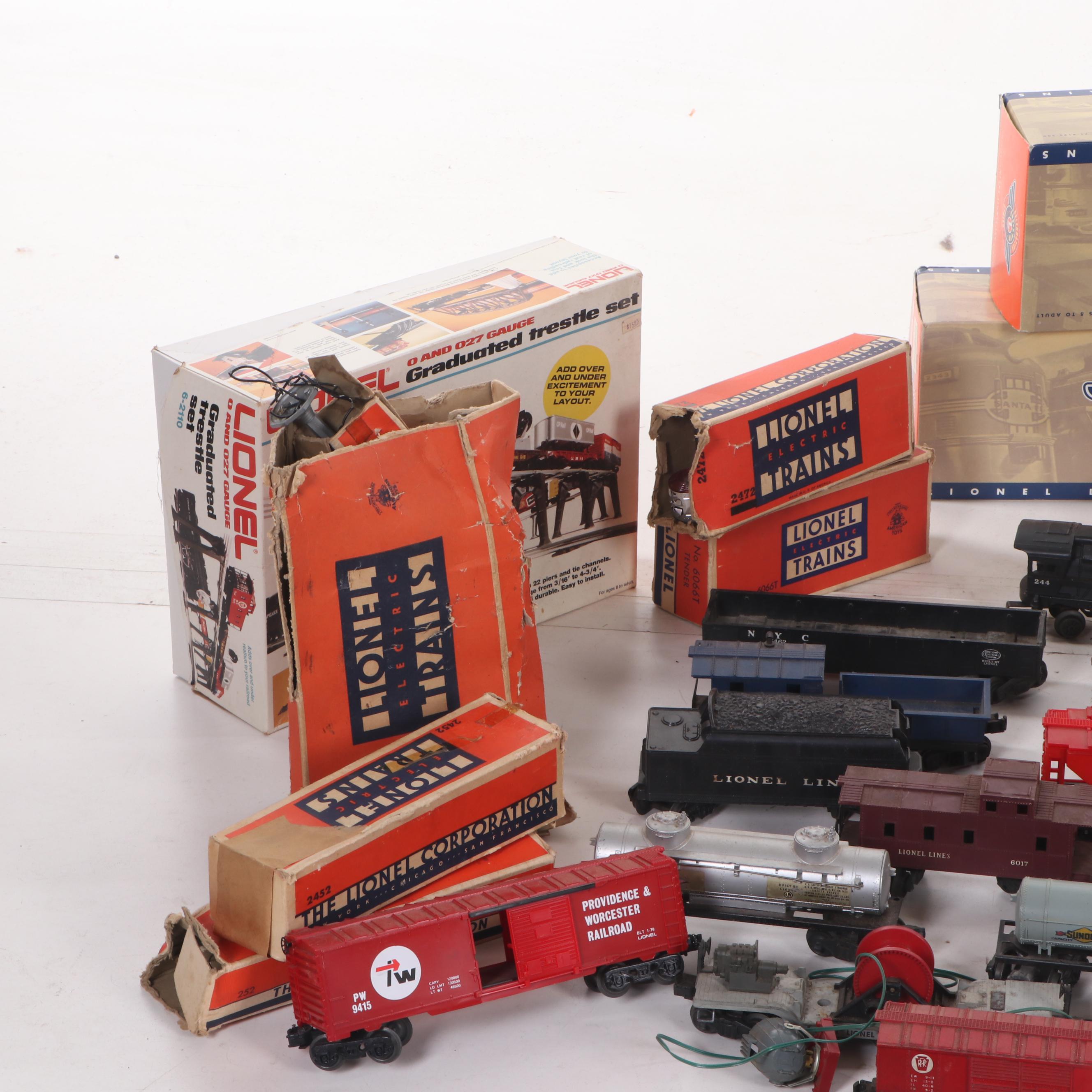 Lionel Scale O Motorized Model Train Cars, Transformers, Tracks, and Accessories