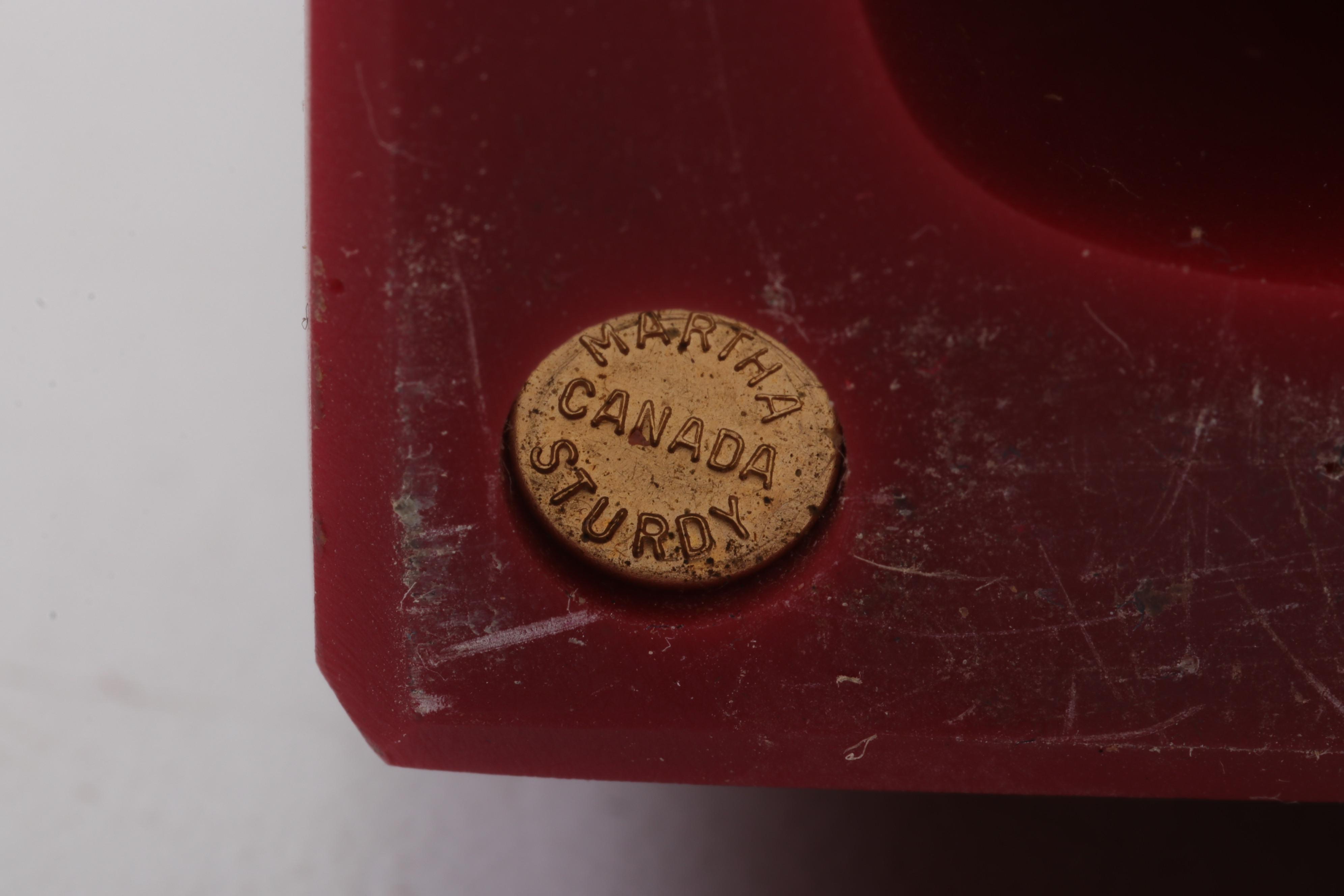 Martha Sturdy Red Resin Sculptural Table Lamp, Late 20th Century