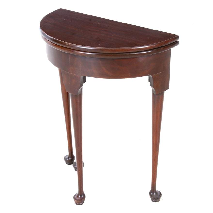 Small Queen Anne Style Mahogany Side Table, Circa 1980