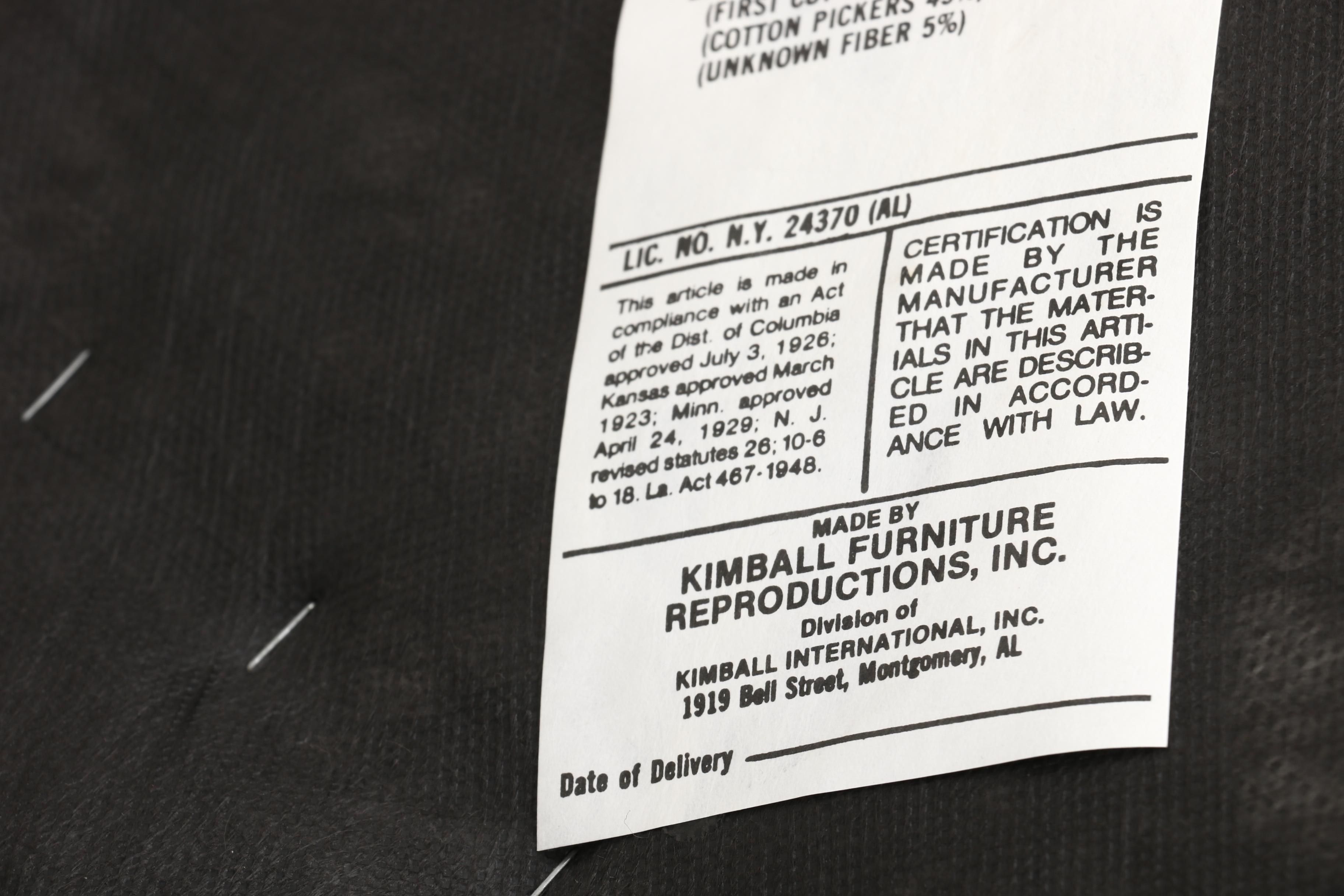 Kimball Reproductions Victorian Style Tufted Walnut Sofa, Late 20th Century