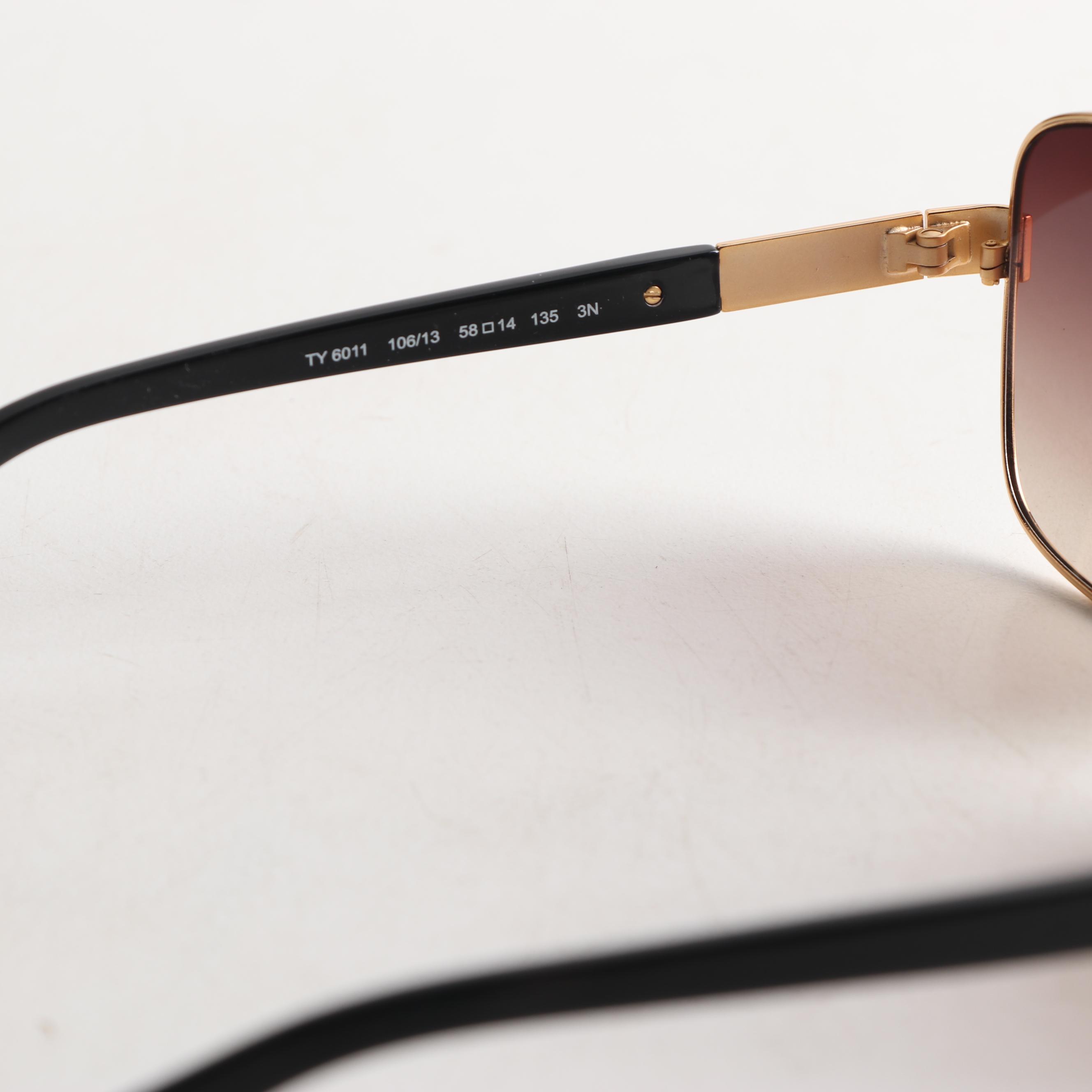 Tory Burch TY6011 Sunglasses and Gold Metallic Clutch