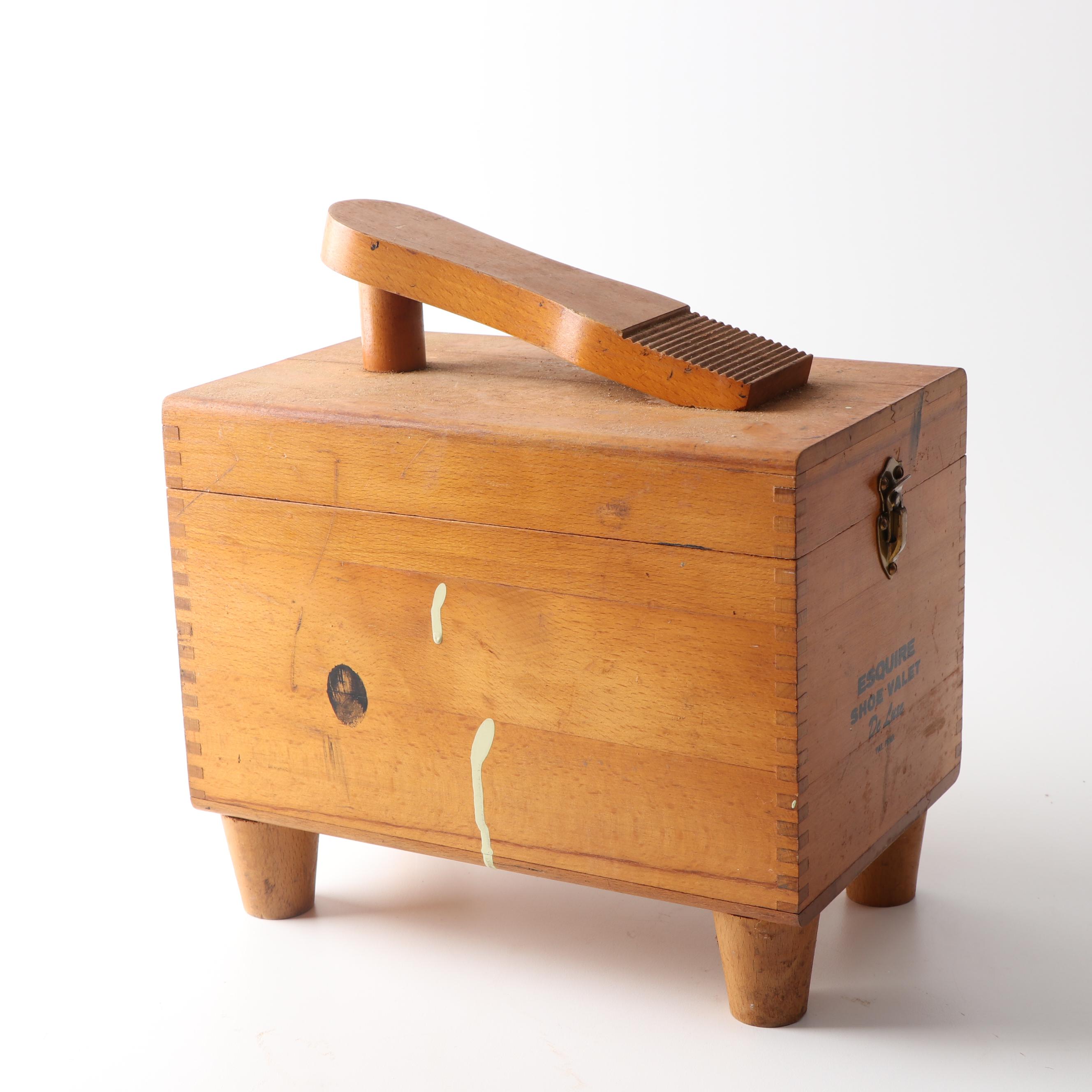 Vintage Esquire Shoe Valet DeLuxe Shoeshine Kit