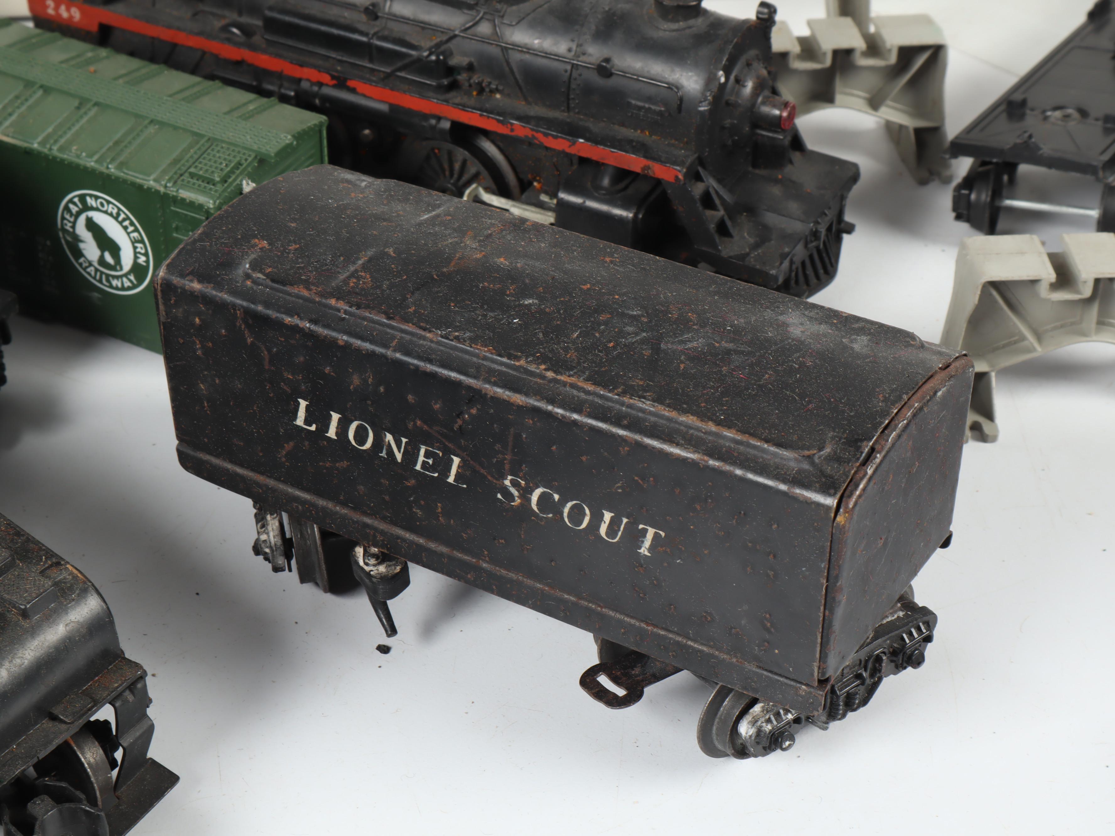 Roberts Lines Gauge One Zephyr with Lionel Trains and Tracks