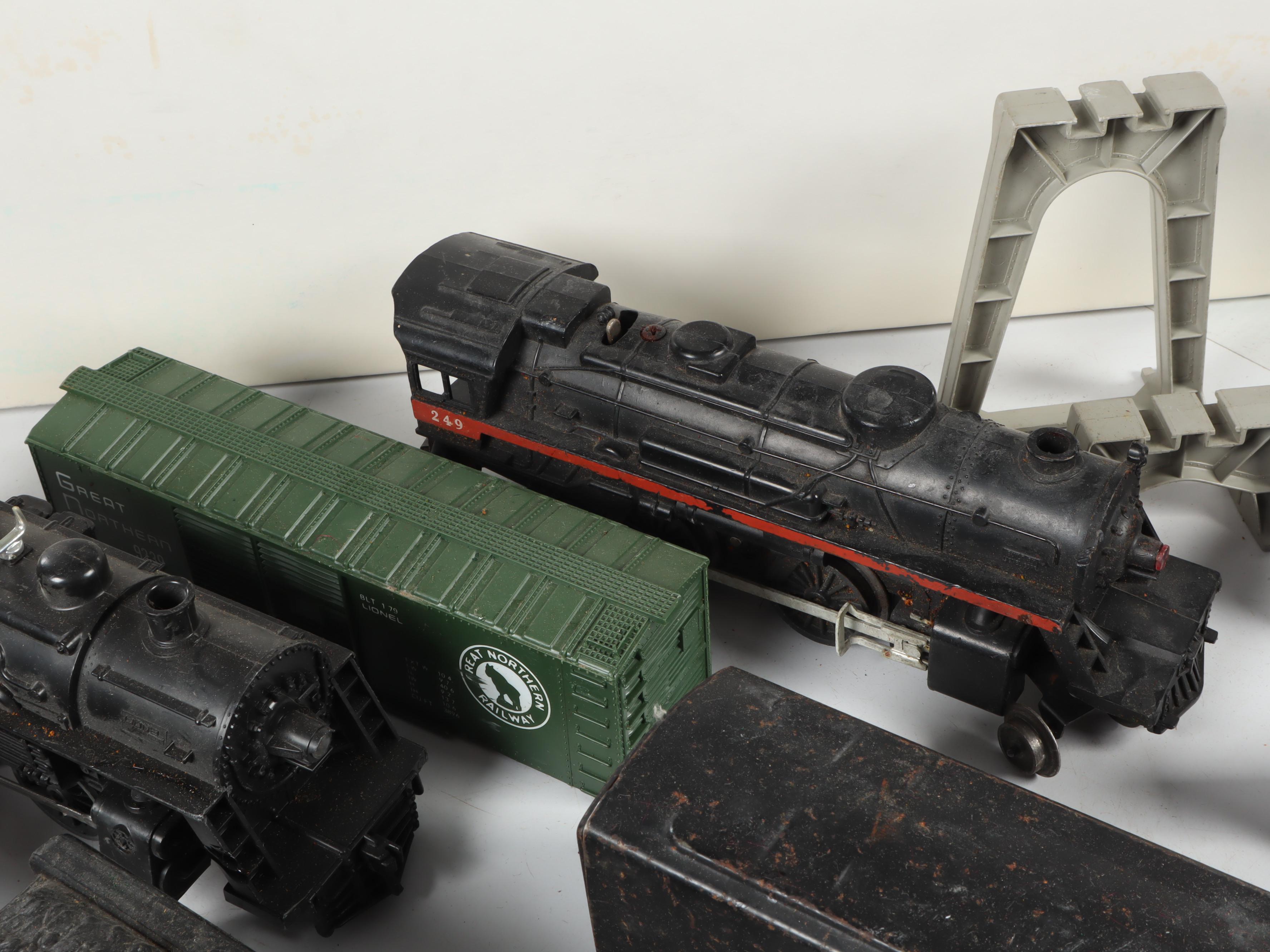 Roberts Lines Gauge One Zephyr with Lionel Trains and Tracks