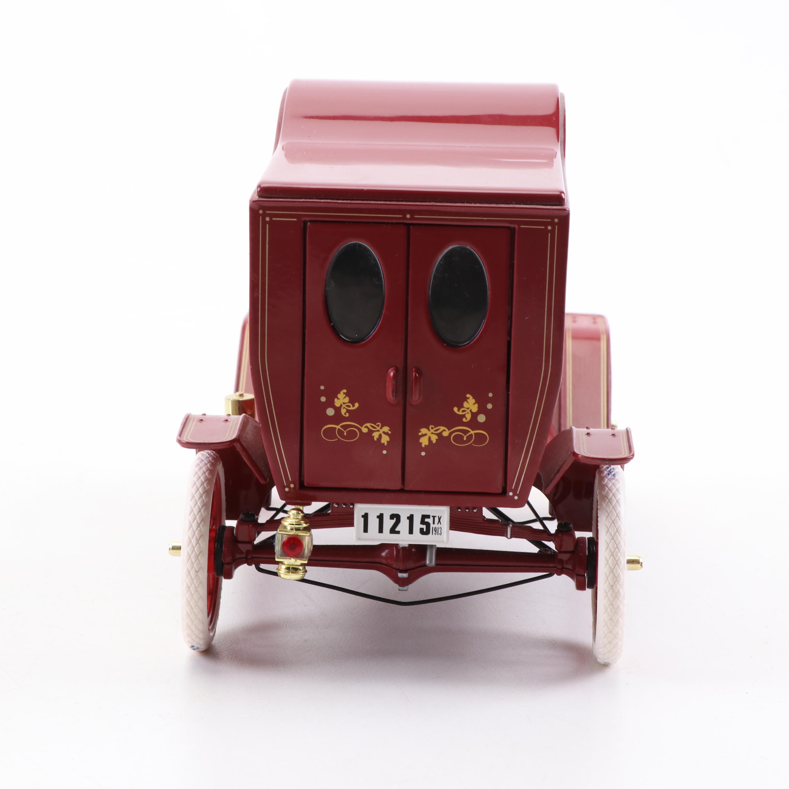 1913 Ford Model T Texaco Delivery Truck Diecast Model with Others, Vintage