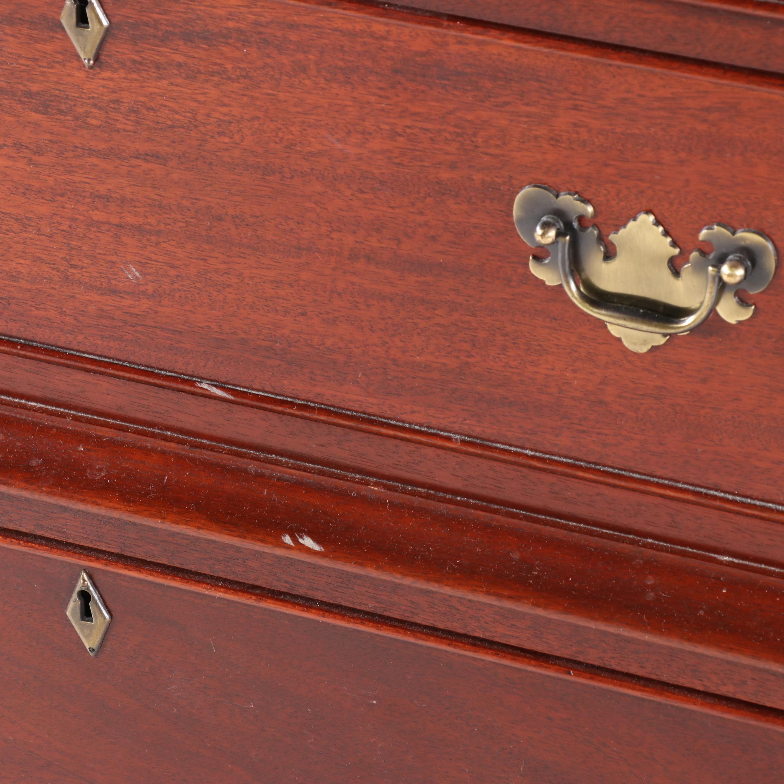 Craftique Mahogany Federal Style Chest on Chest, Mid 20th Century