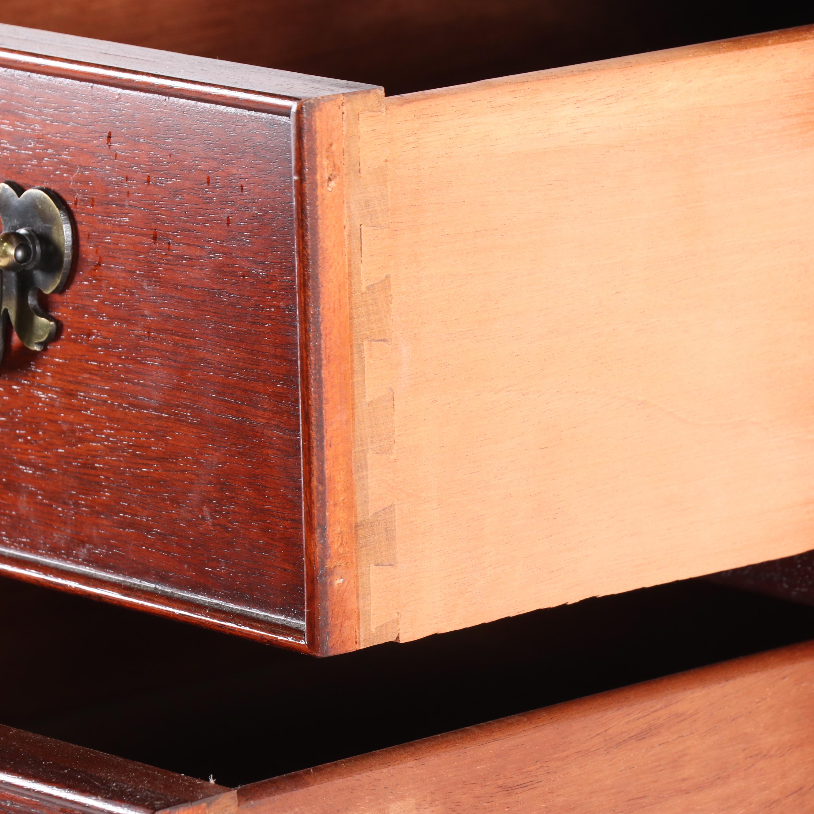 Craftique Mahogany Federal Style Chest on Chest, Mid 20th Century