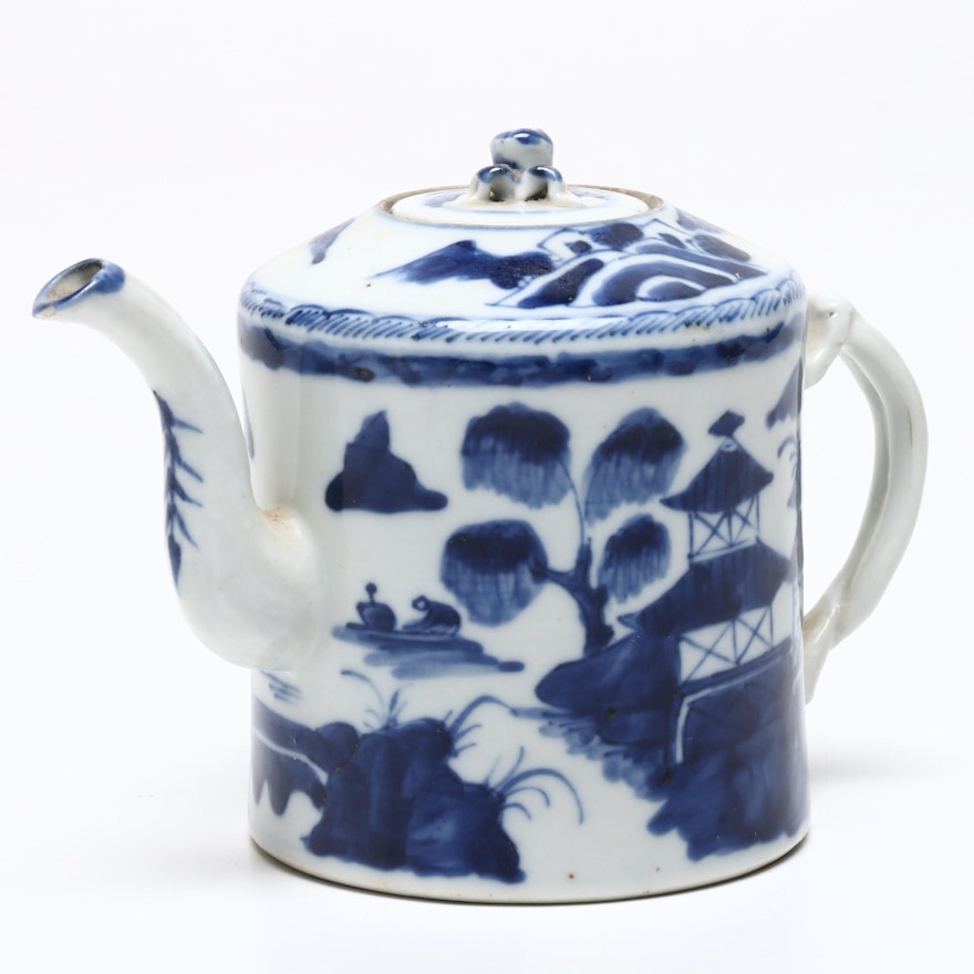 Chinese Canton Porcelain Teapot, Early-Mid 20th Century