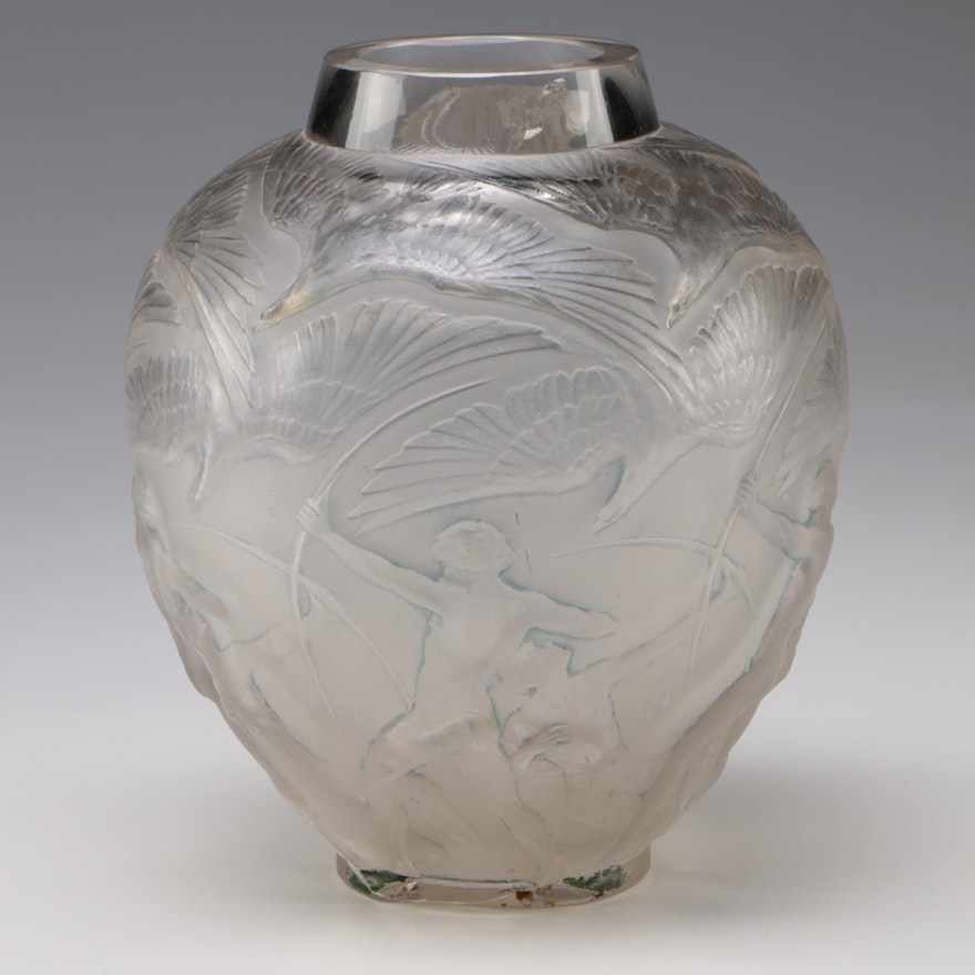 René Lalique "Archers" Frosted Demi Cristal Vase, 1921-1945