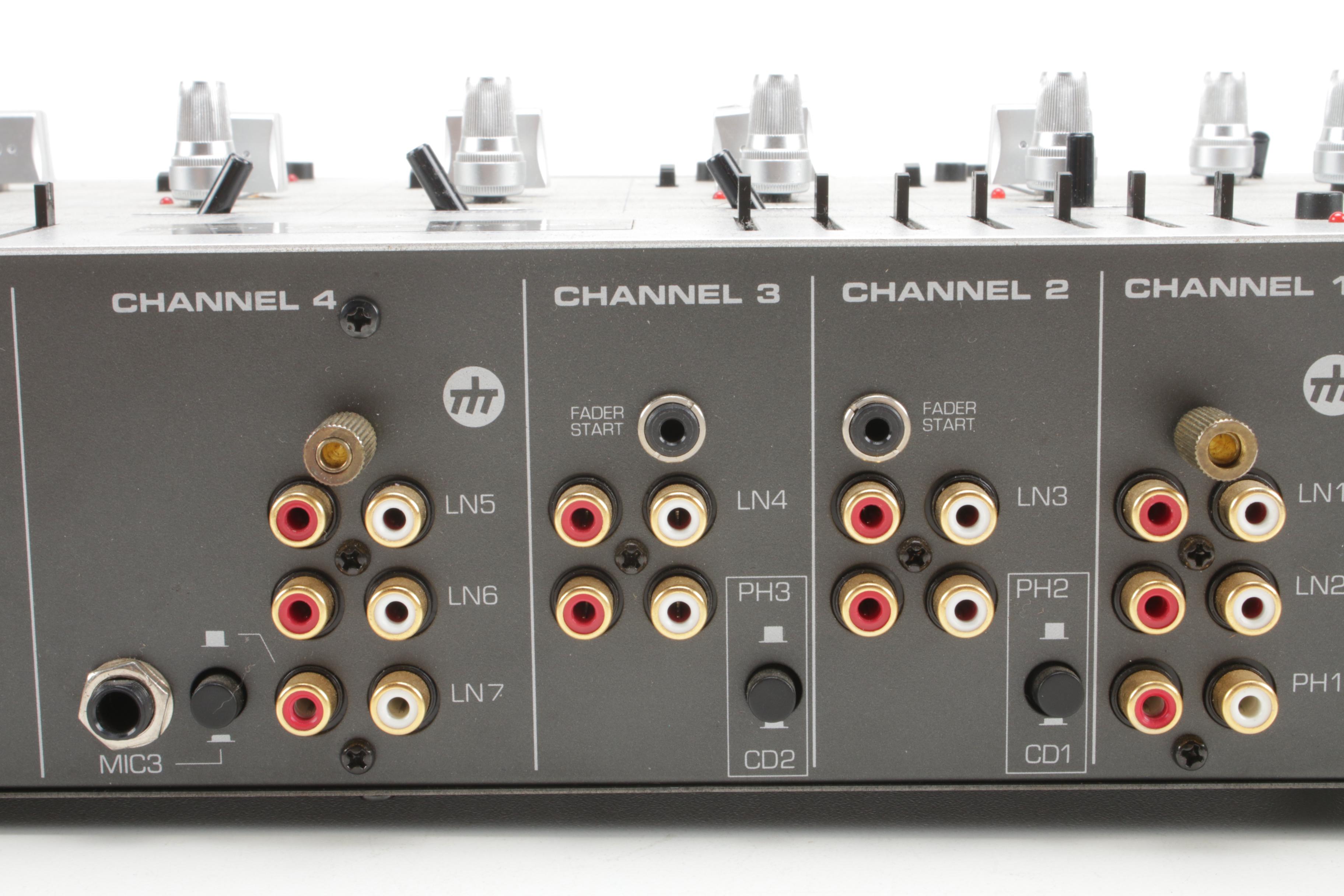 Stanton RM-22 Professional DJ Mixer