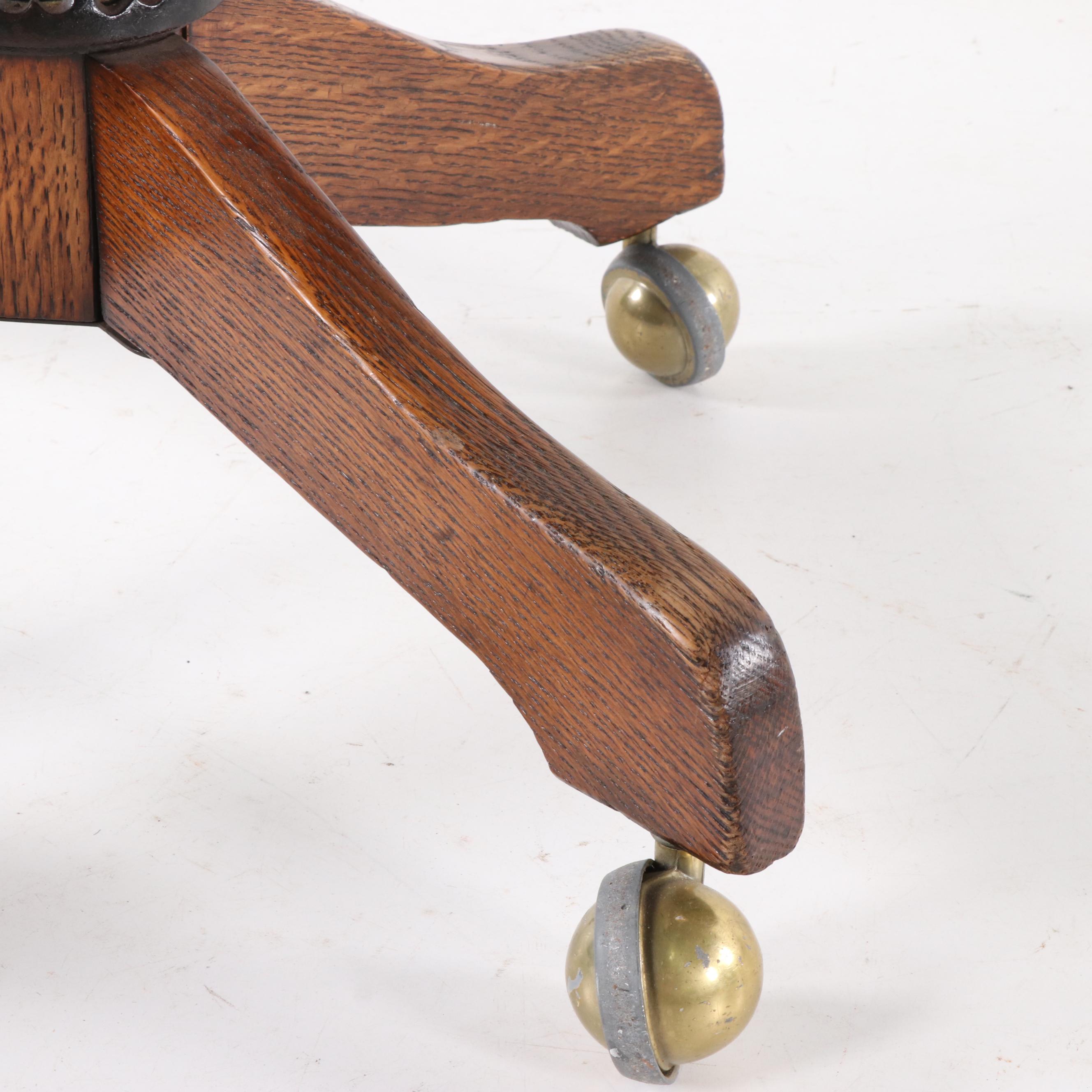 American Oak Swivel Office Chair by Milwaukee Chair Co., Early 20th Century