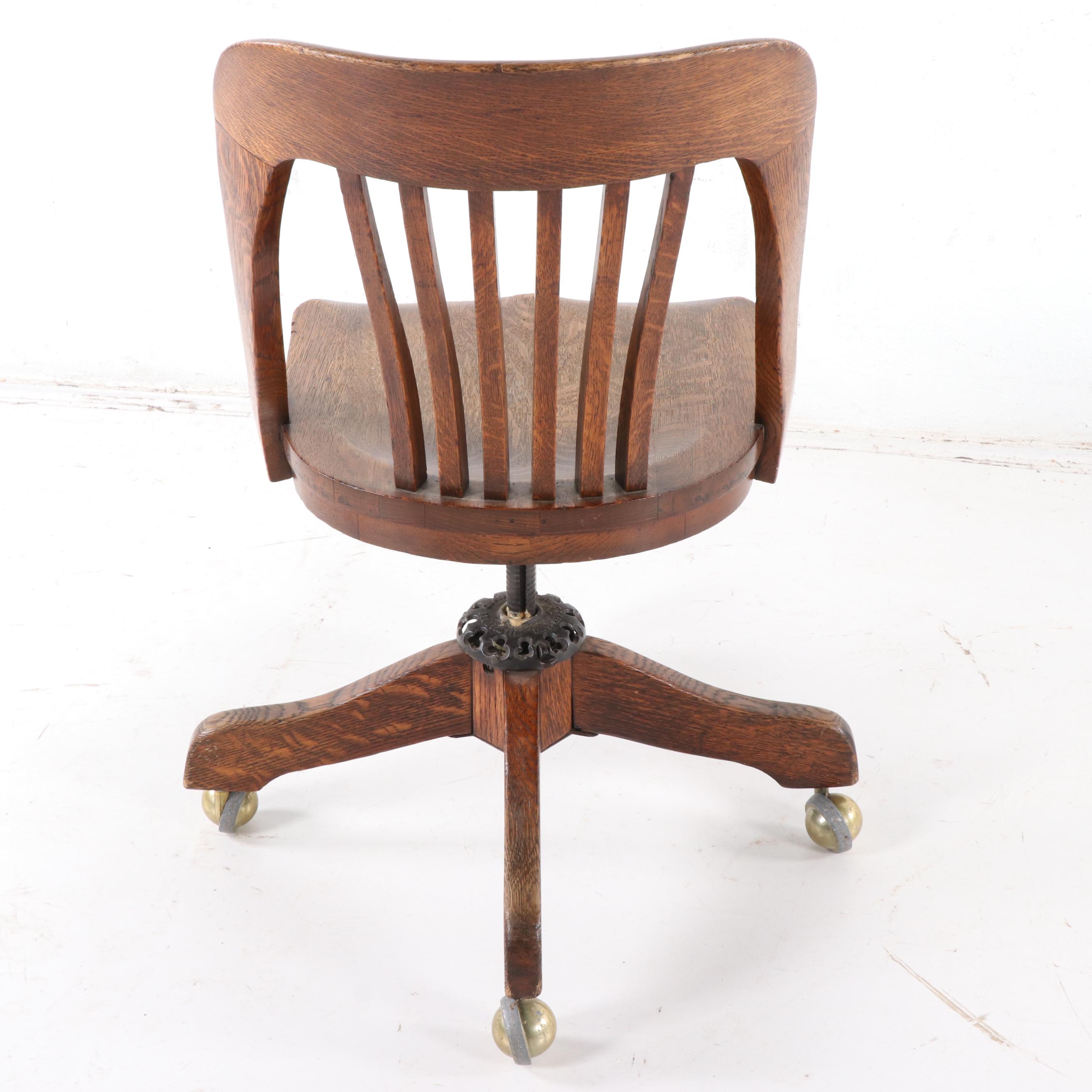 American Oak Swivel Office Chair by Milwaukee Chair Co., Early 20th Century