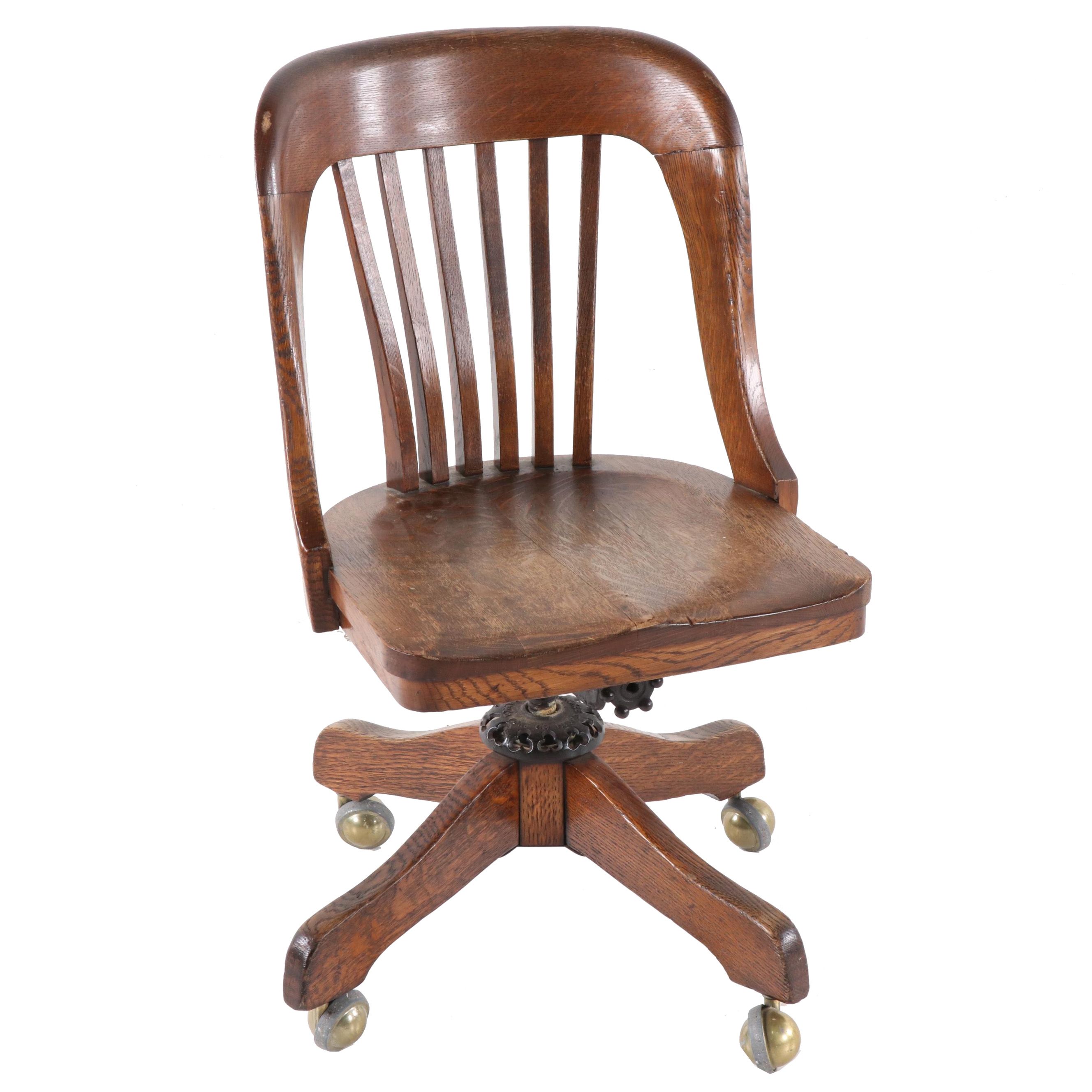 American Oak Swivel Office Chair by Milwaukee Chair Co., Early 20th Century