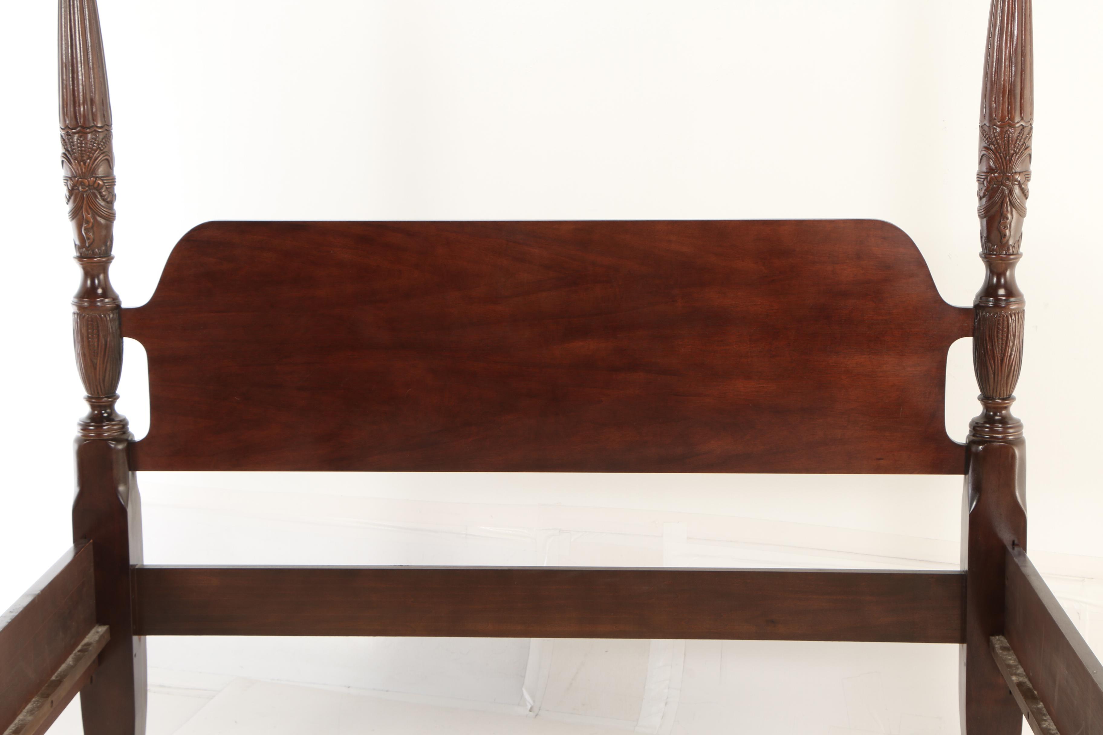 Thomasville Furniture, Federal Style Mahogany Four-Post Queen Size Bed Frame