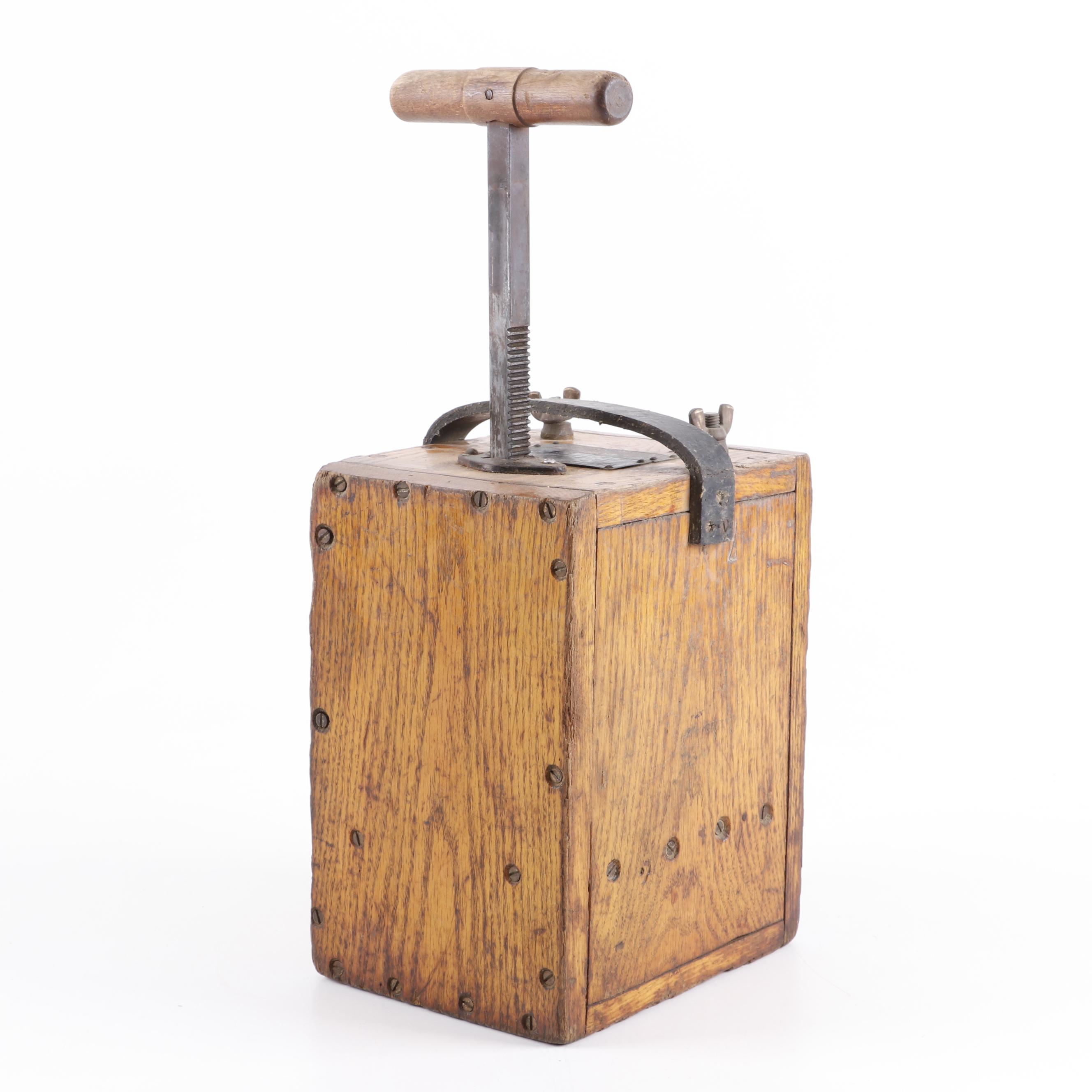 Antique Dupont No. 30 Dynamite Blasting Machine