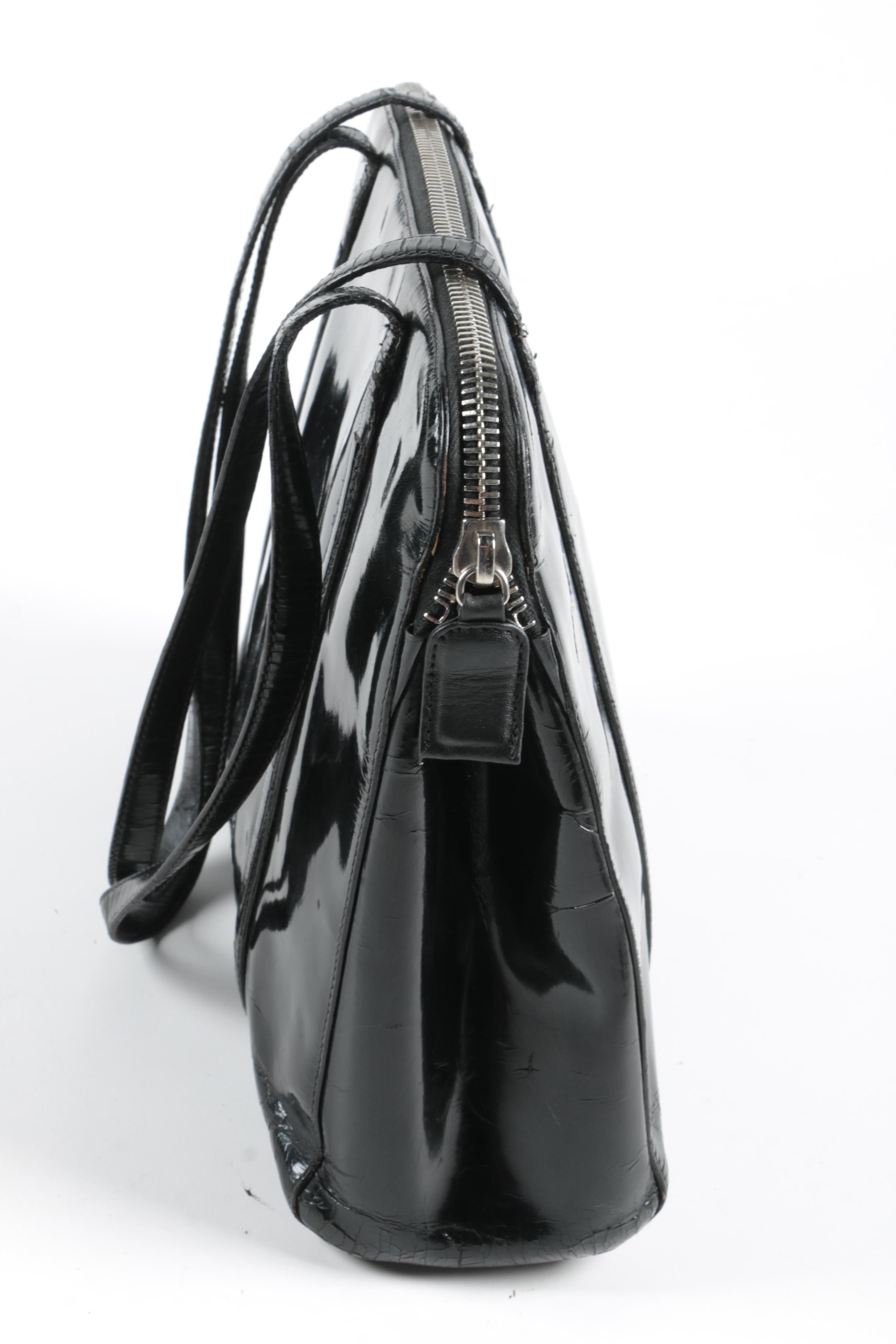 Prada Shoulder Bag in Black Spazzolato Leather