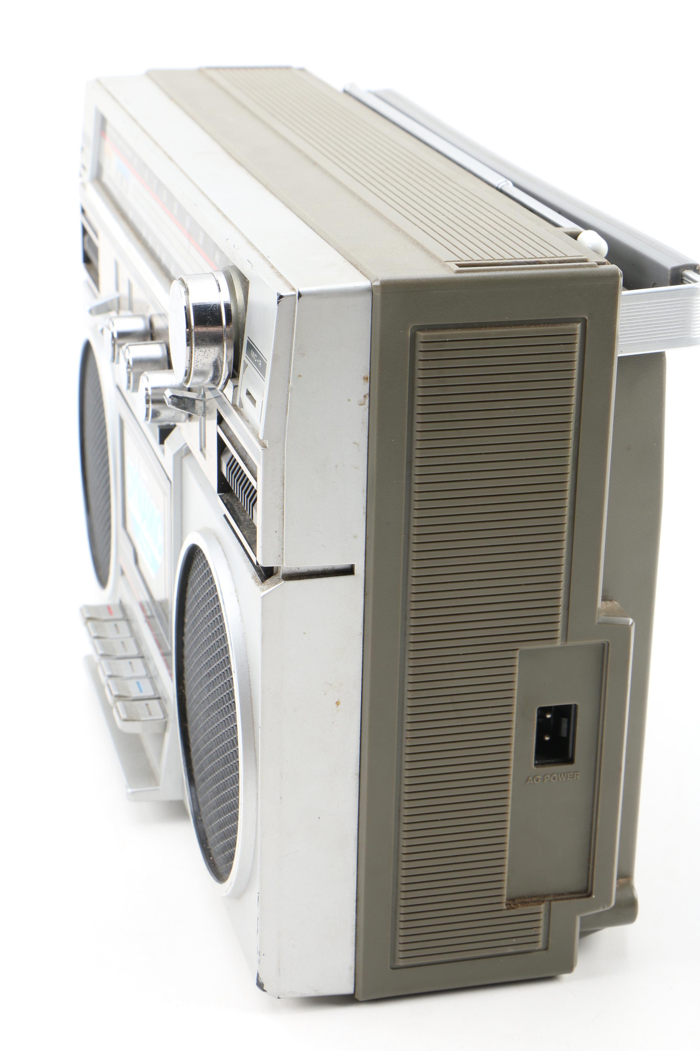 Soundesign 4633 AM/FM Stereo Cassette Recorder Boombox, 1980s