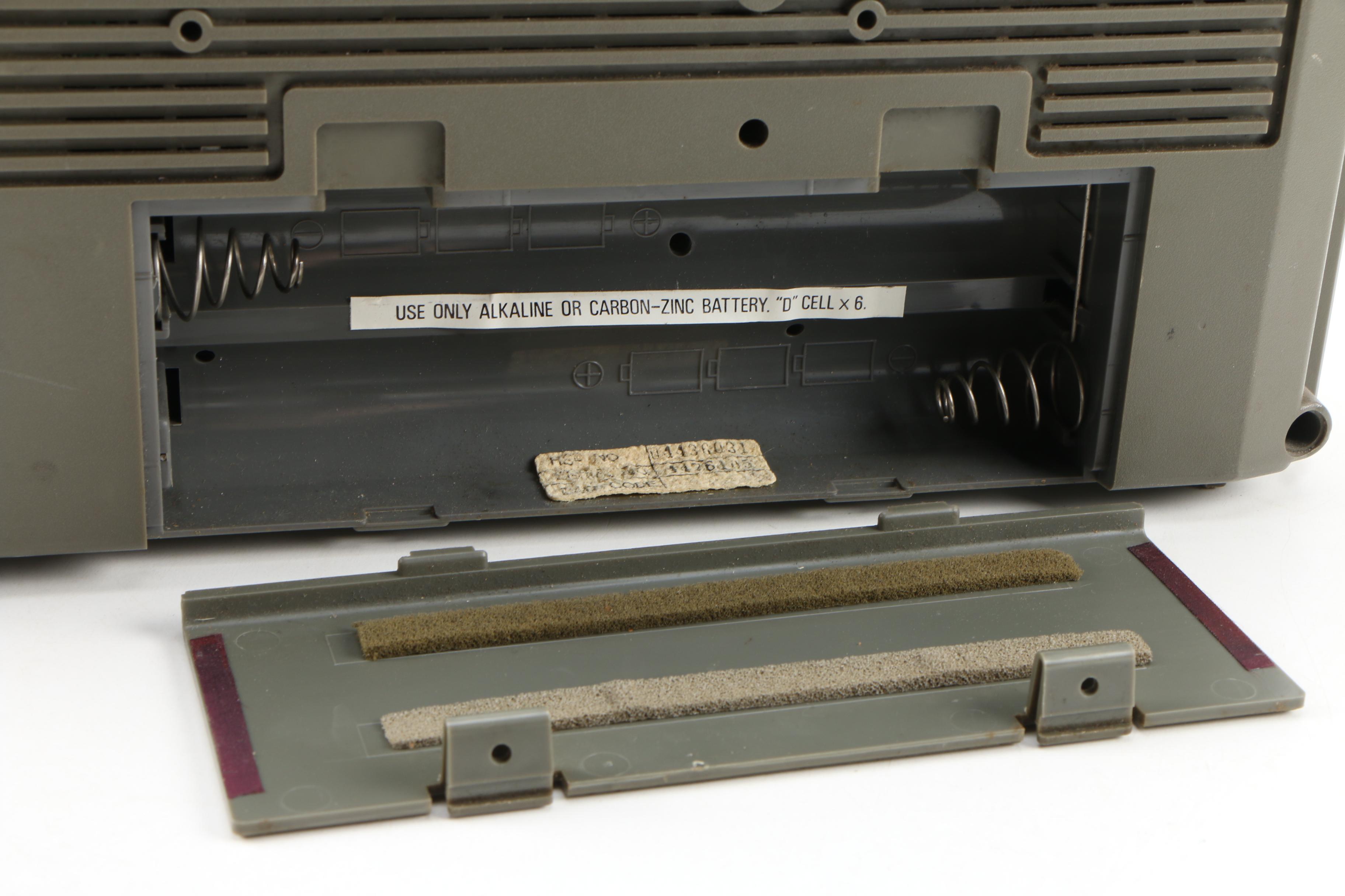 Soundesign 4633 AM/FM Stereo Cassette Recorder Boombox, 1980s