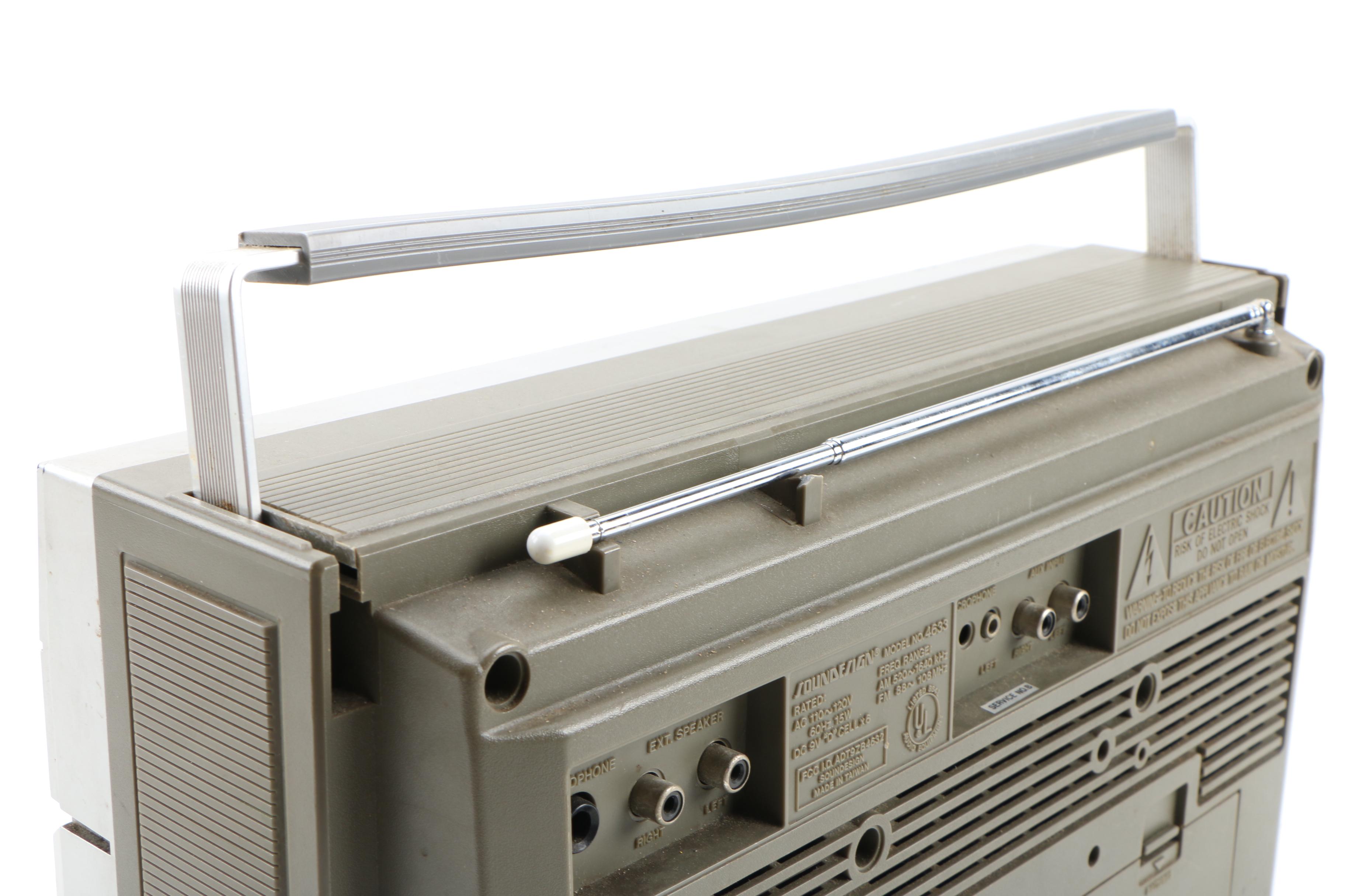 Soundesign 4633 AM/FM Stereo Cassette Recorder Boombox, 1980s