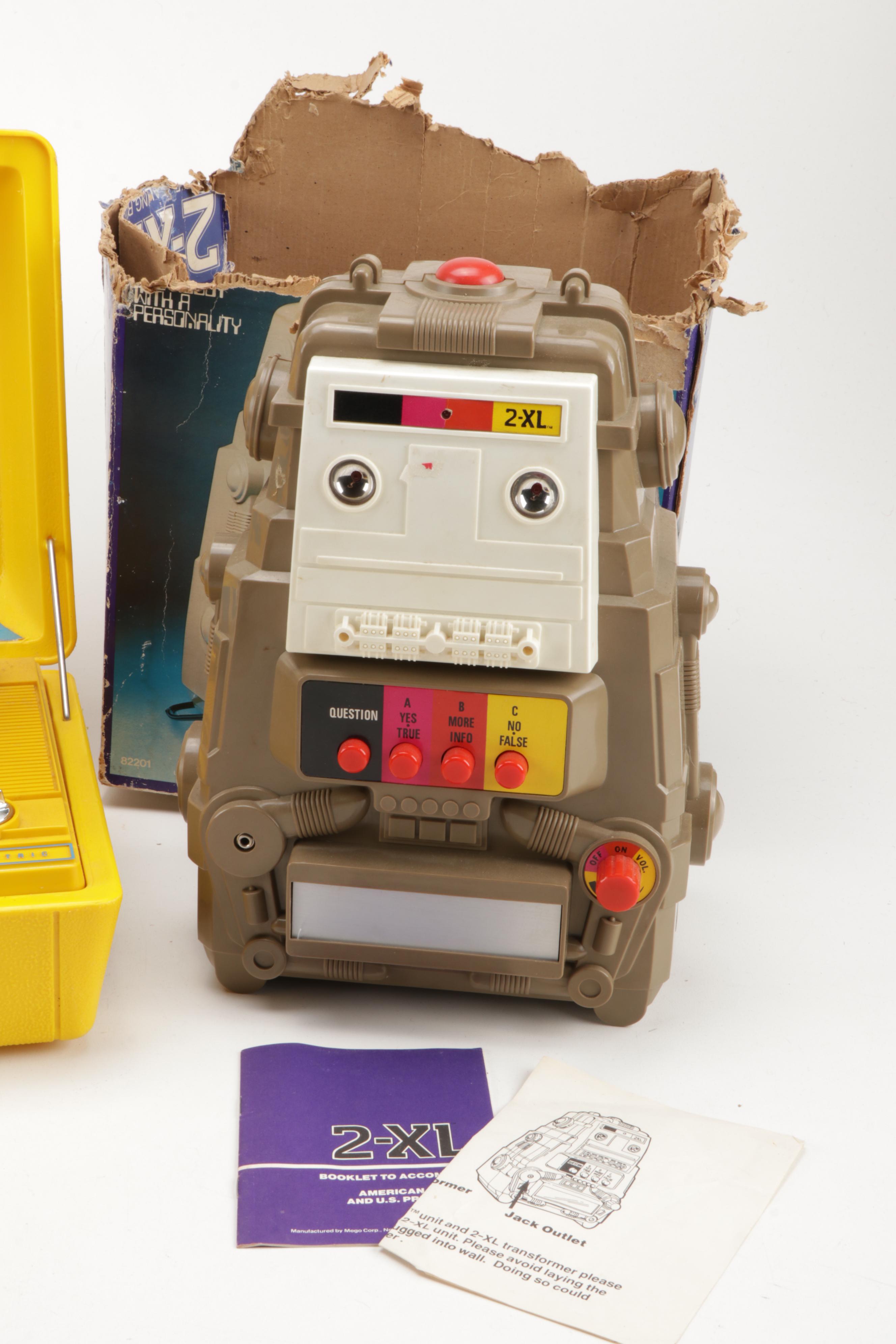 2-XL Robot 8-Track Player Donald Duck Record Player Case and Phones