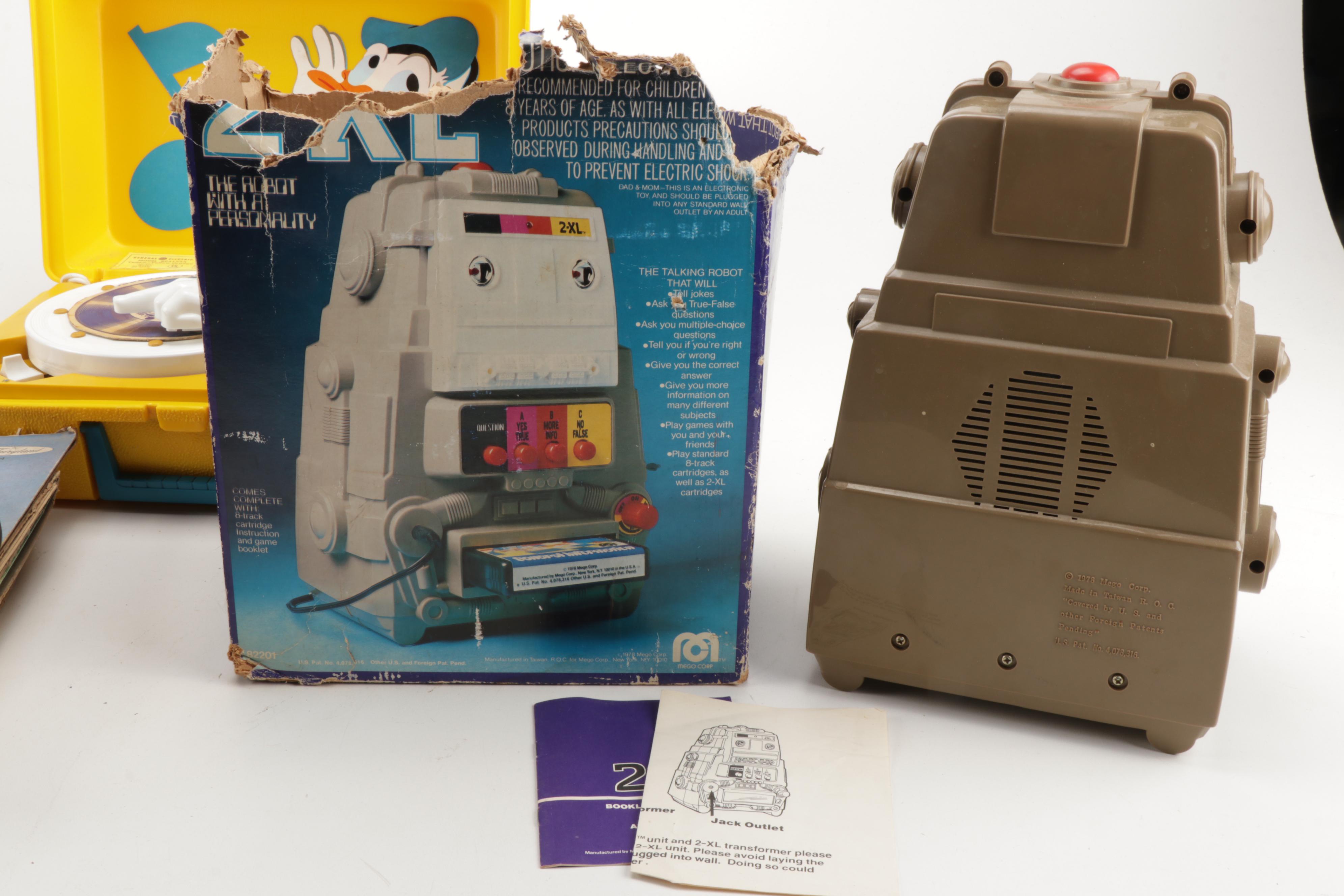 2-XL Robot 8-Track Player Donald Duck Record Player Case and Phones