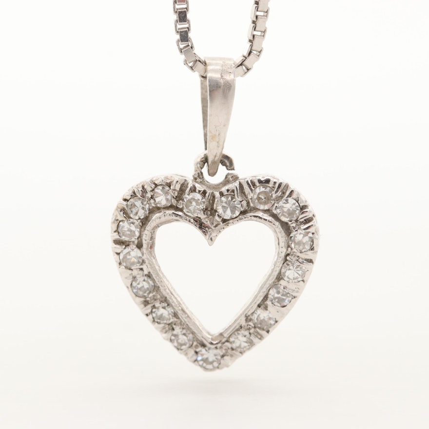 18K White Gold Diamond Heart Pendant Necklace