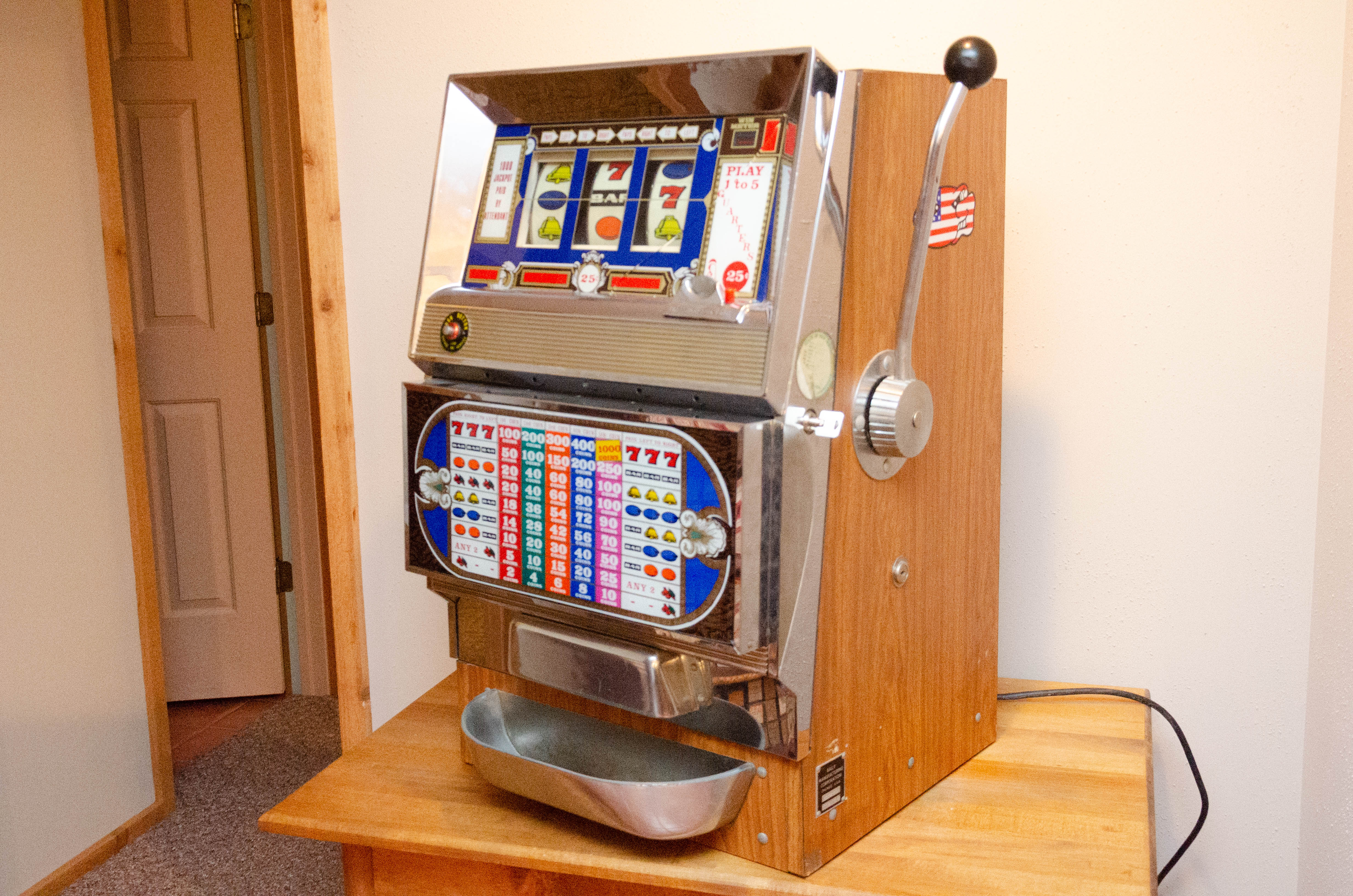 Bally Tabletop Slot Machine, Vintage
