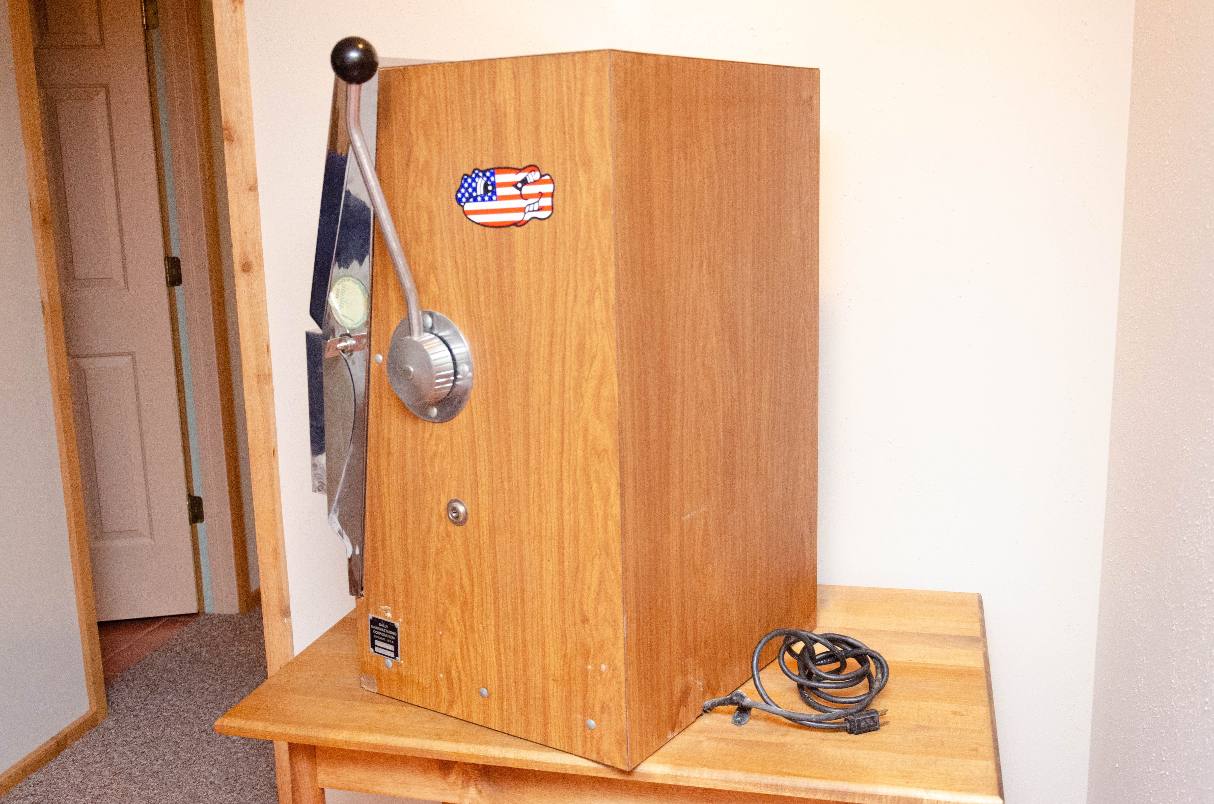 Bally Tabletop Slot Machine, Vintage