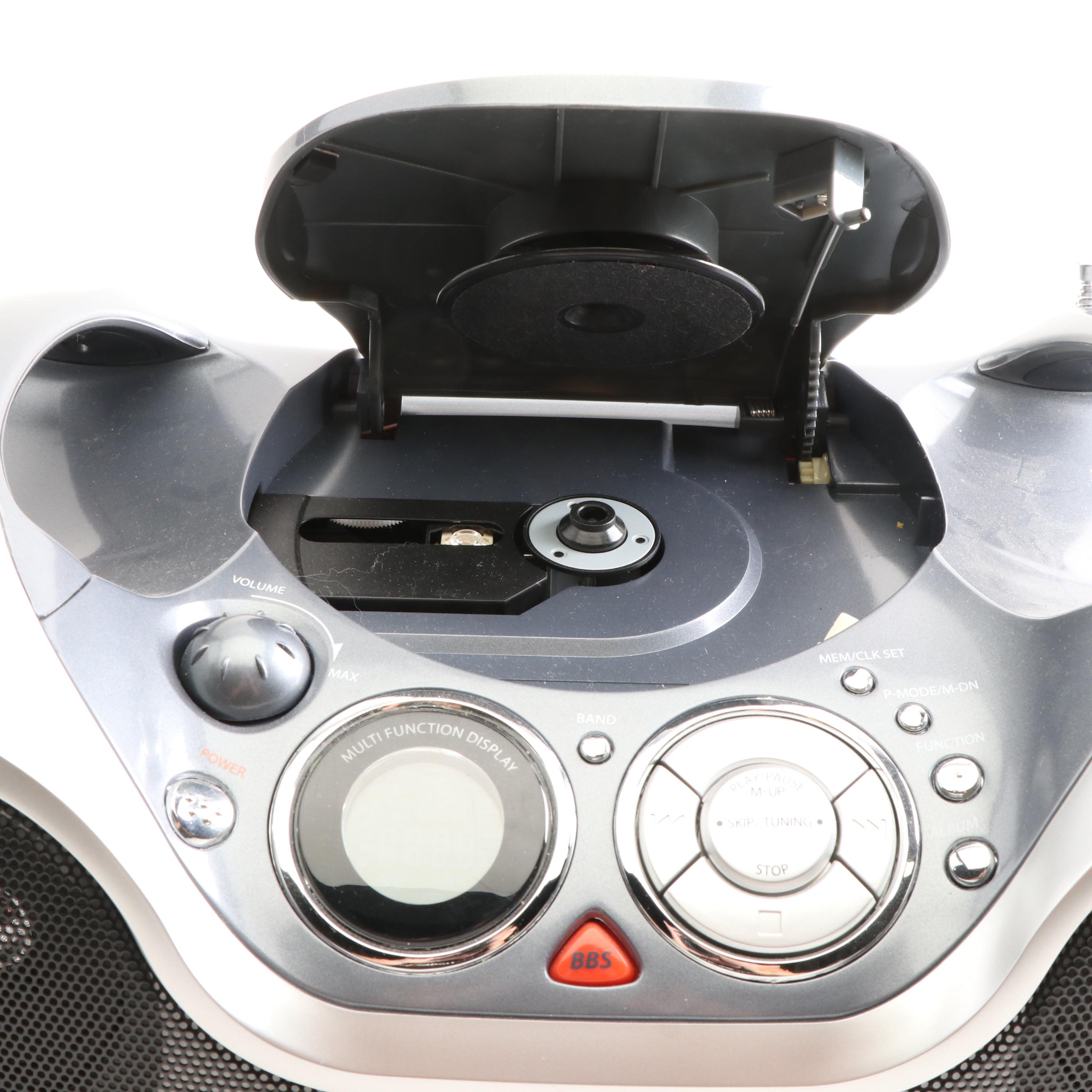 Insignia Radio, CD and MP3 Player