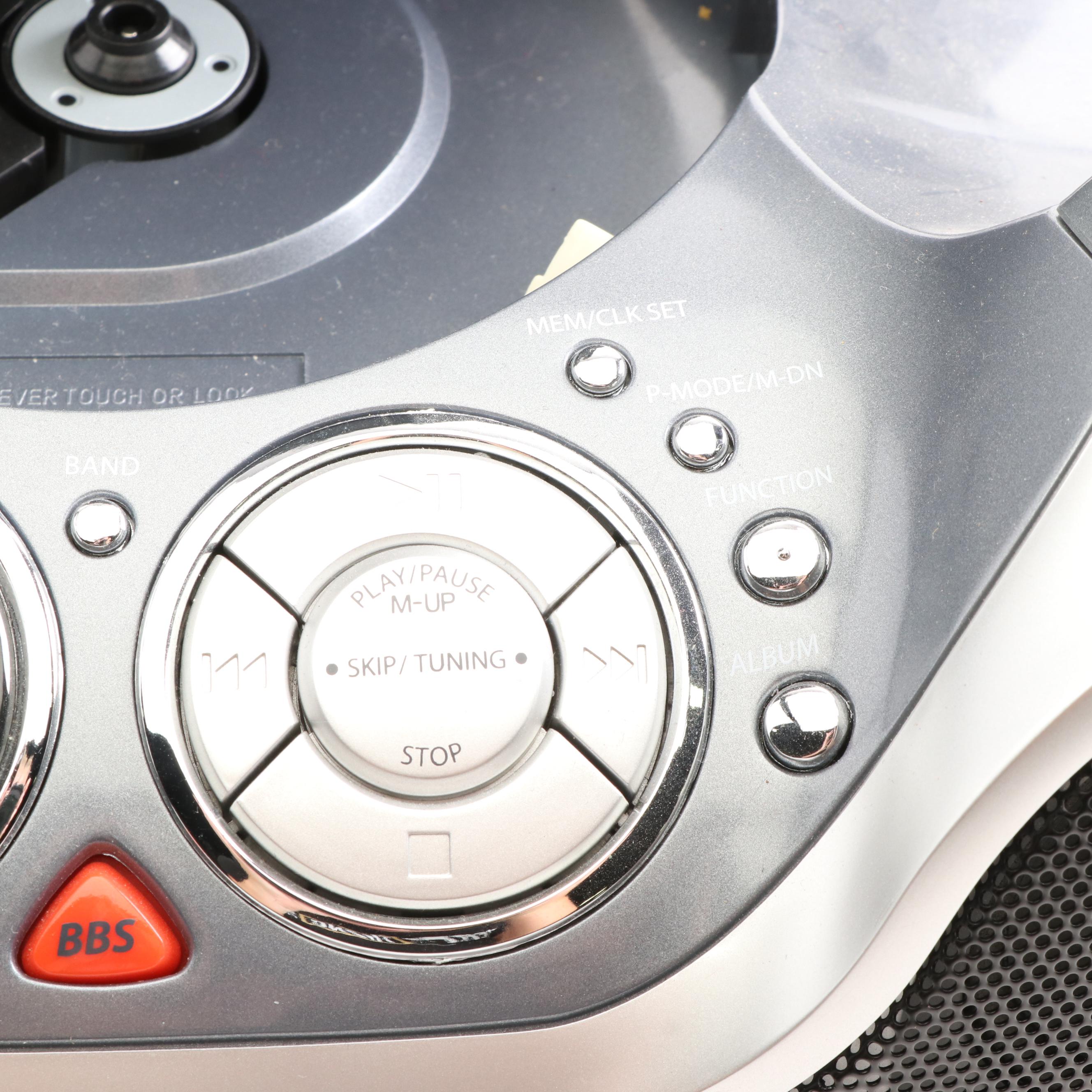 Insignia Radio, CD and MP3 Player