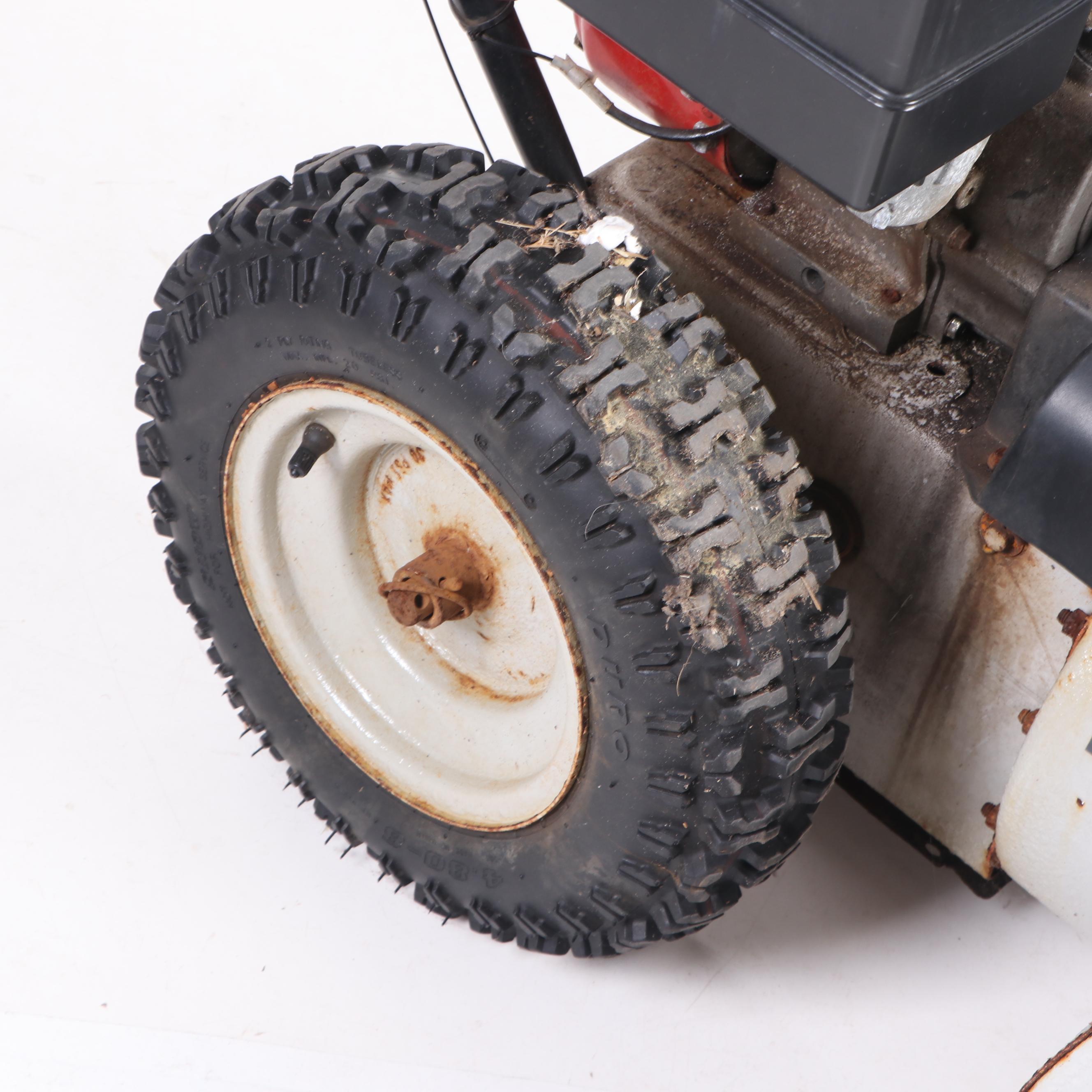 White Outdoor Products Snow Boss 950 Snow Blower