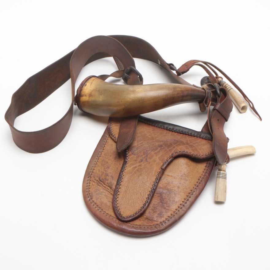 Replica Frontiersman Type Powder Horn and Knife in Leather Sheath with Shot Bag