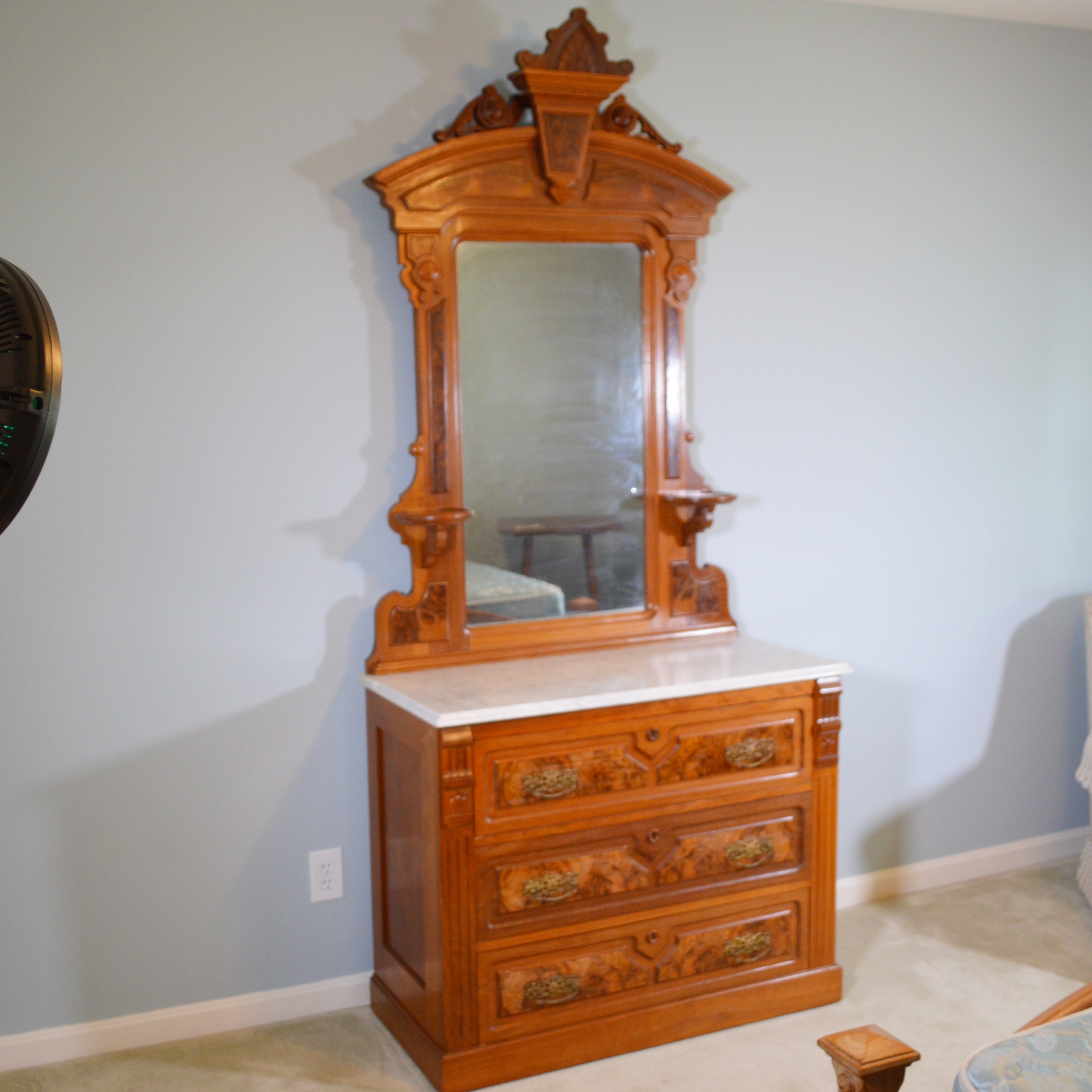 Victorian Eastlake Dresser with Mirror, Late 19th Century