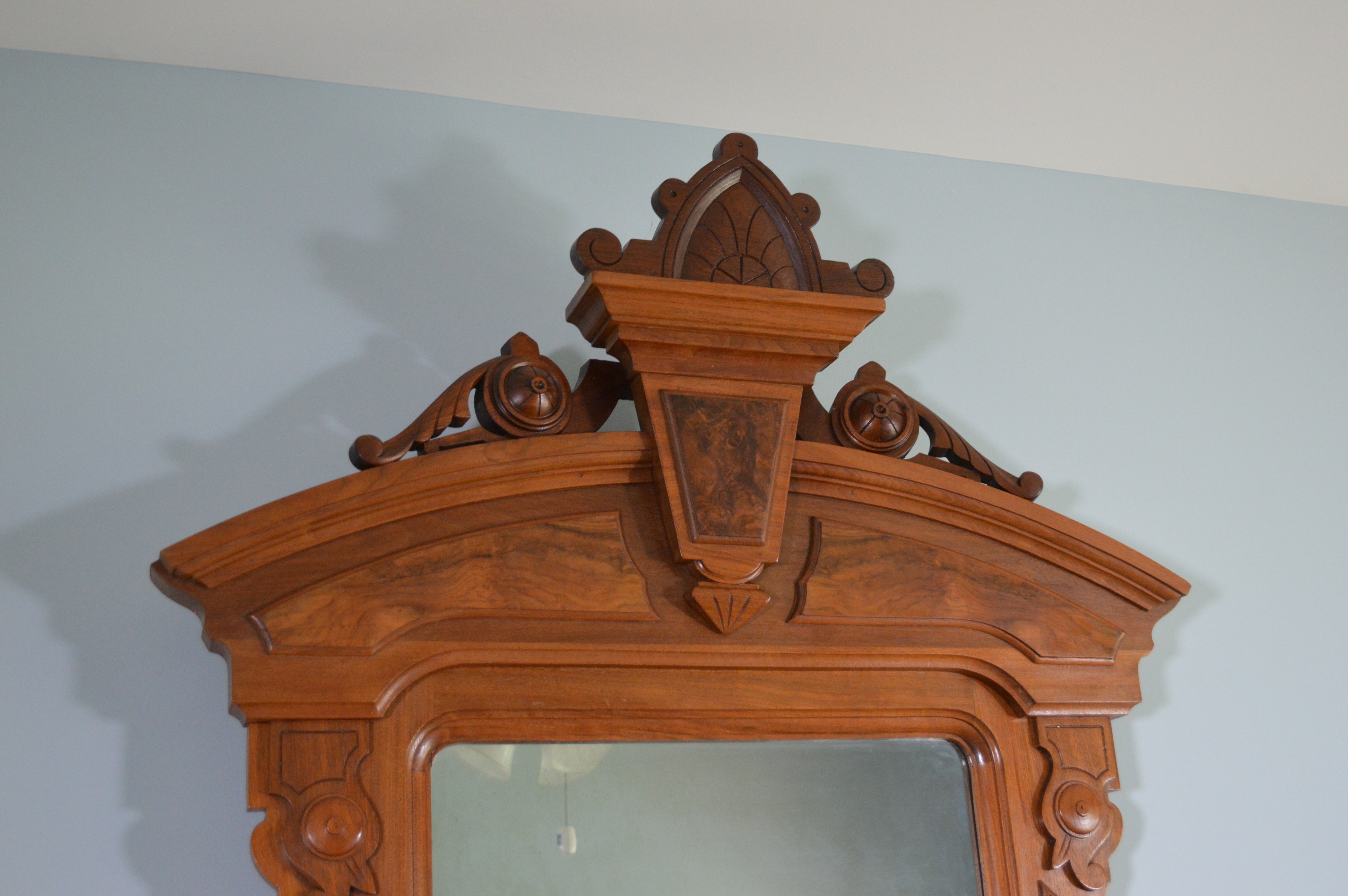 Victorian Eastlake Dresser with Mirror, Late 19th Century