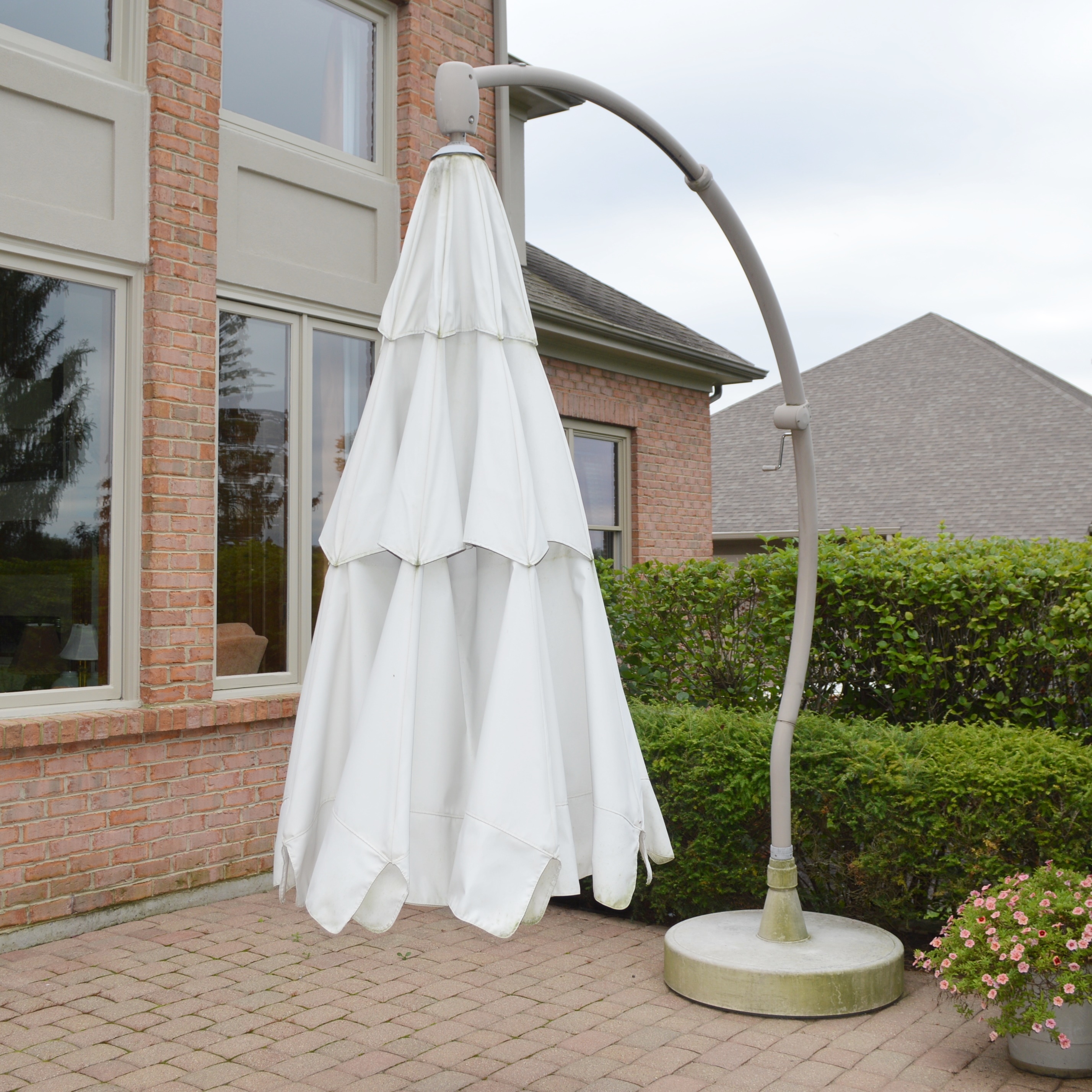 Frontgate Obravia Patio Cantilevered Umbrella, Contemporary