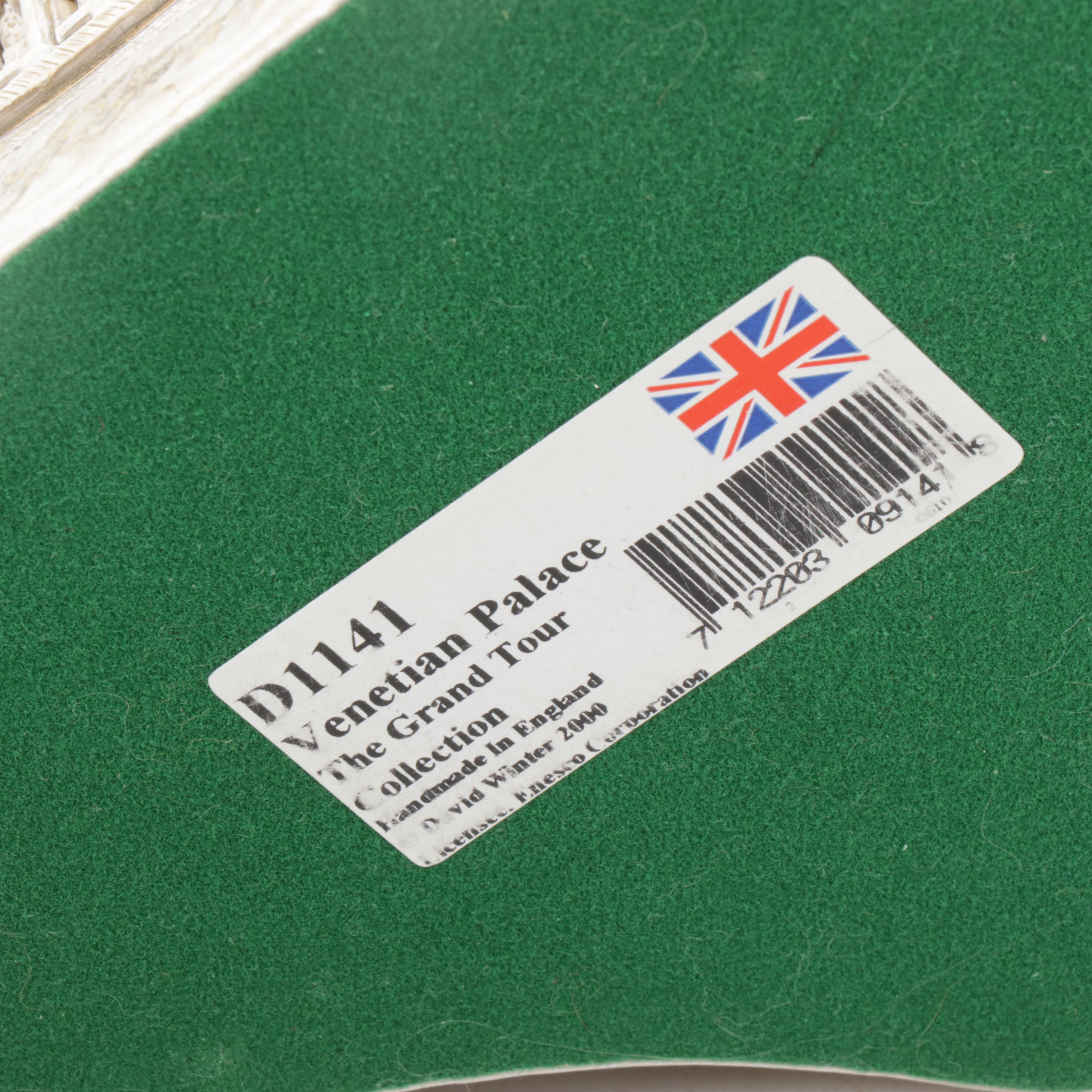 Lilliput Lane "Bookworm" Bookends and David Winter "Venetian Palace" Miniature