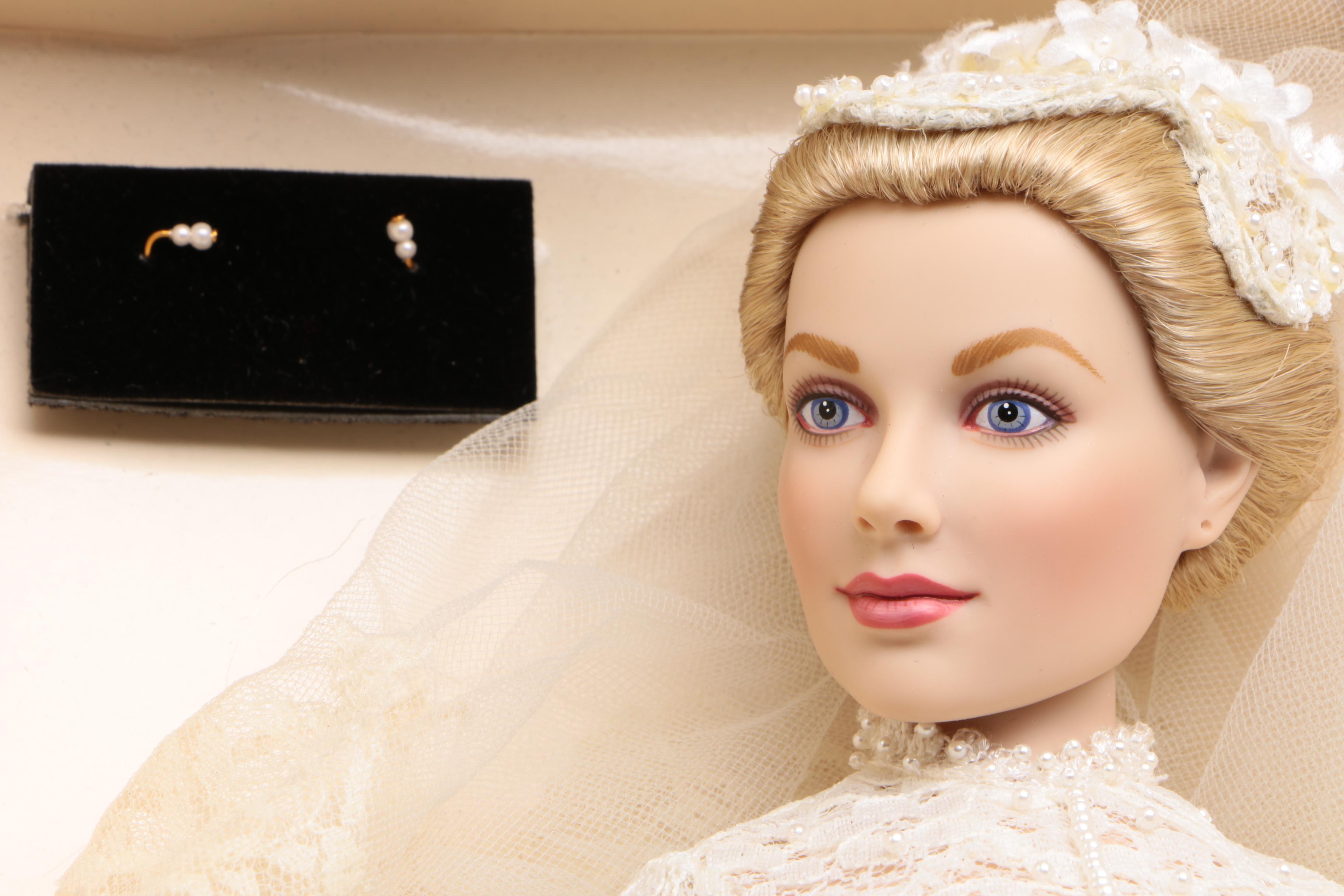 The Franklin Mint "Princess Grace" Vinyl Portrait Doll with Box, Late 20th C.