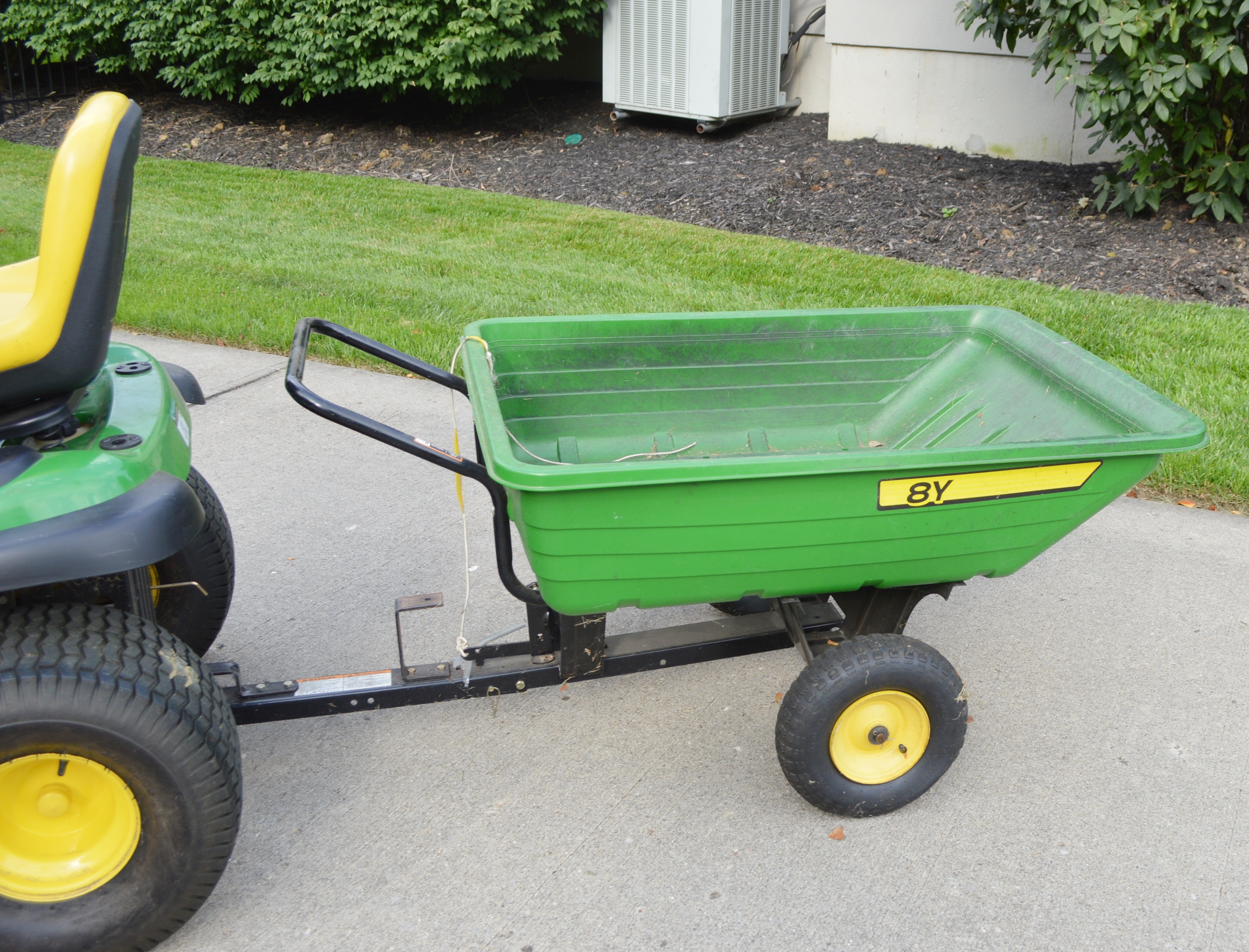 John Deere Hydrostatic Gas Lawn Tractor, LA135 with Dump Trailer, 8Y