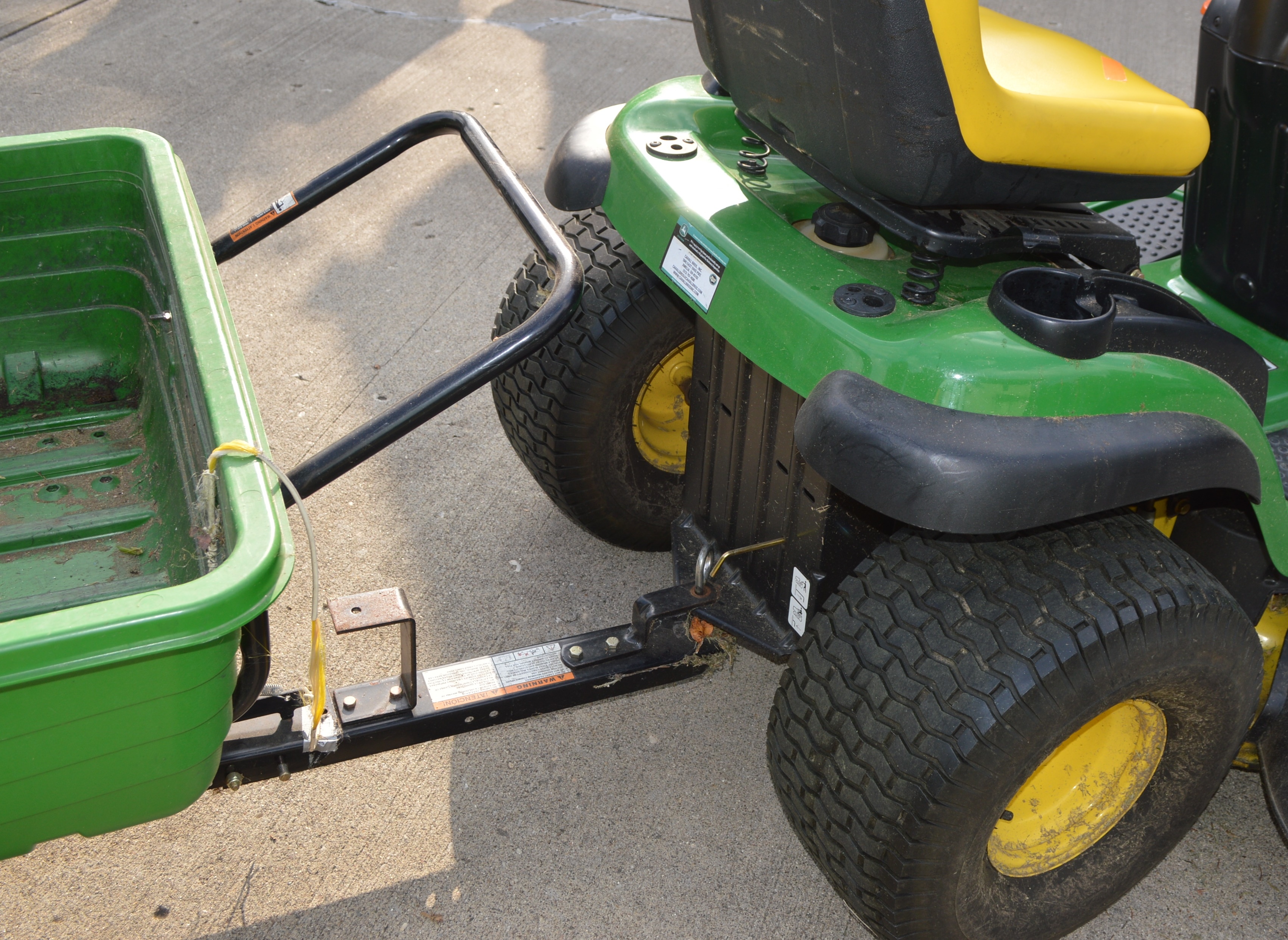 John Deere Hydrostatic Gas Lawn Tractor, LA135 with Dump Trailer, 8Y