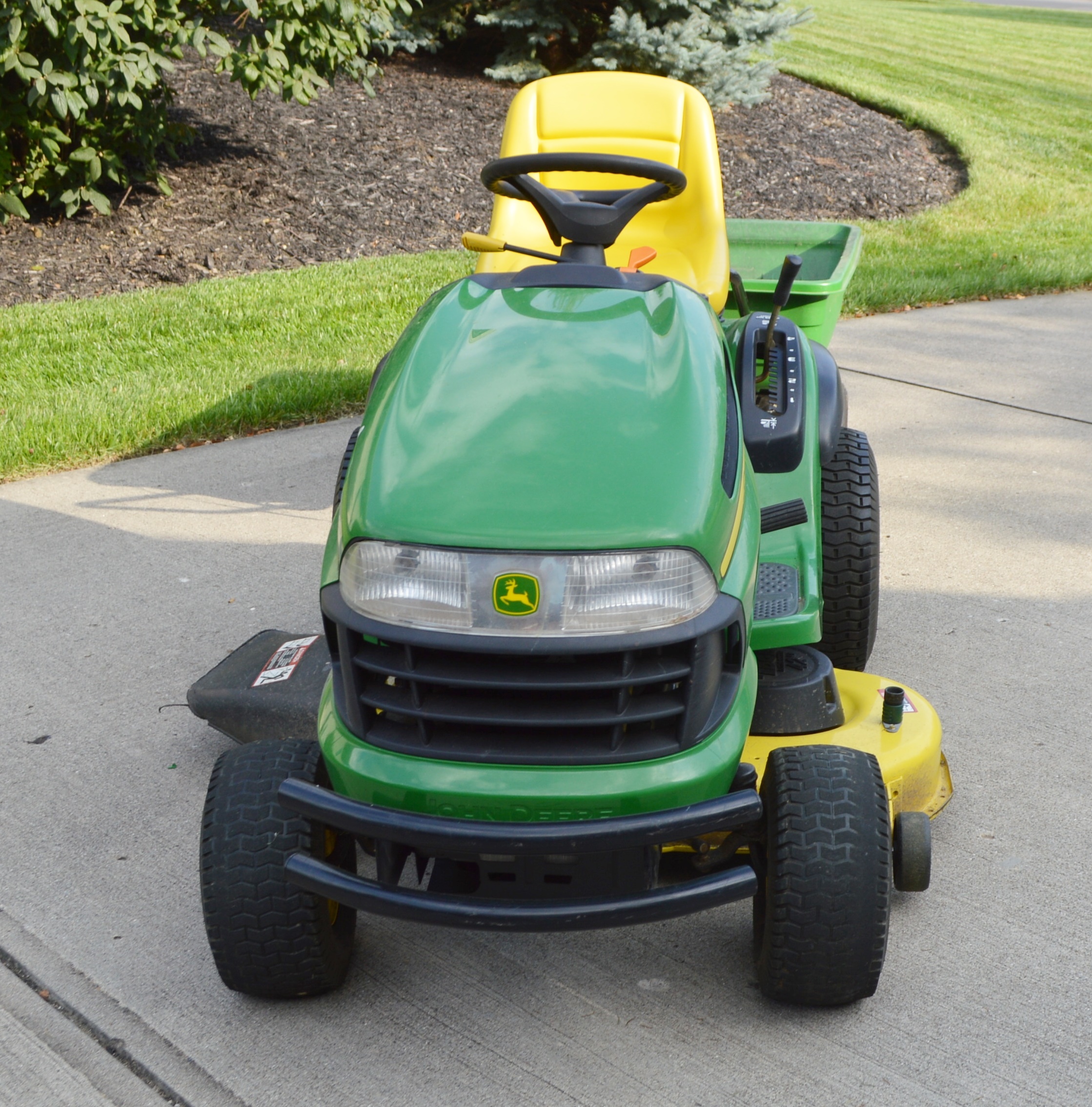 John Deere Hydrostatic Gas Lawn Tractor, LA135 with Dump Trailer, 8Y