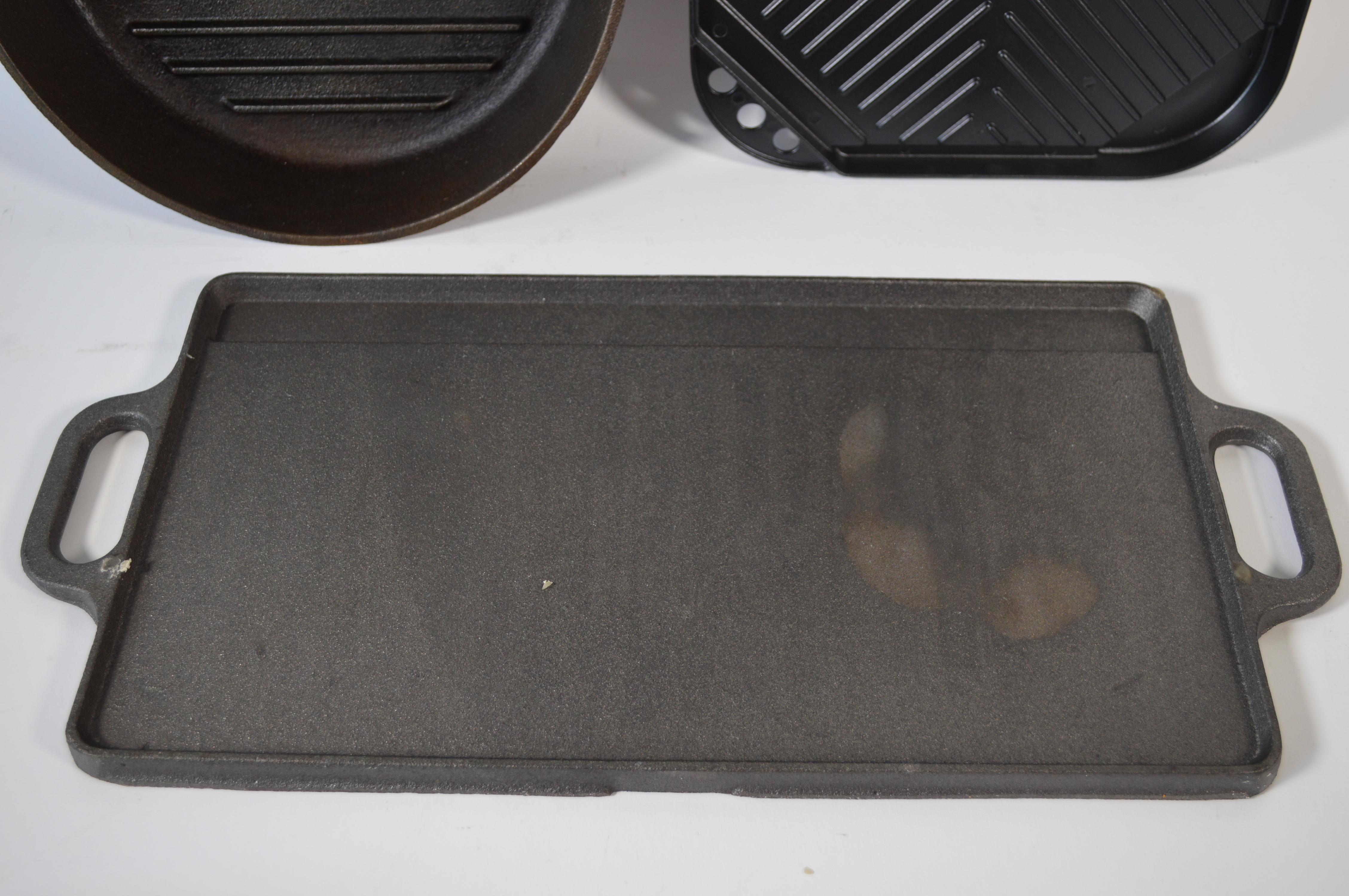 Benjamin & Medwin Cast Iron Skillet, Wolfgang Puck Bacon Press and Griddle